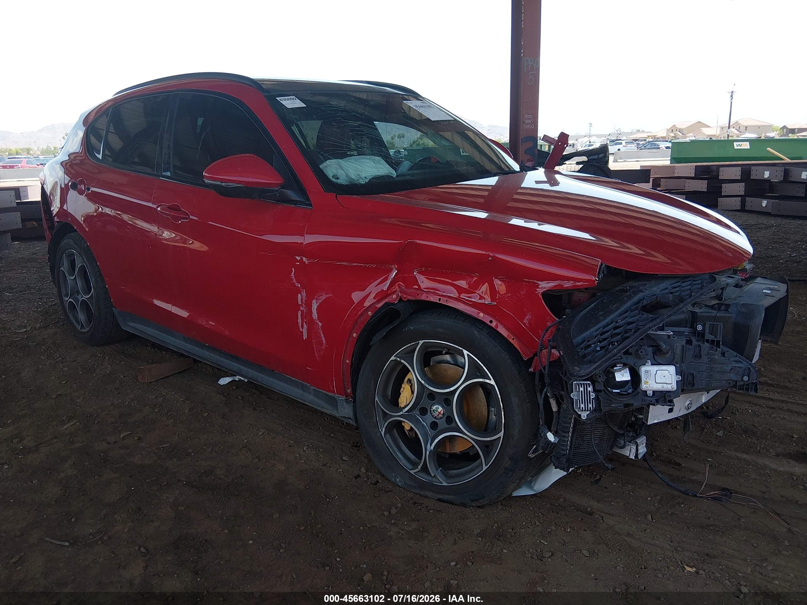 2018 Alfa Romeo Stelvio Ti Sport, VIN ZASFAKNN9J7B98875 — Normal wear