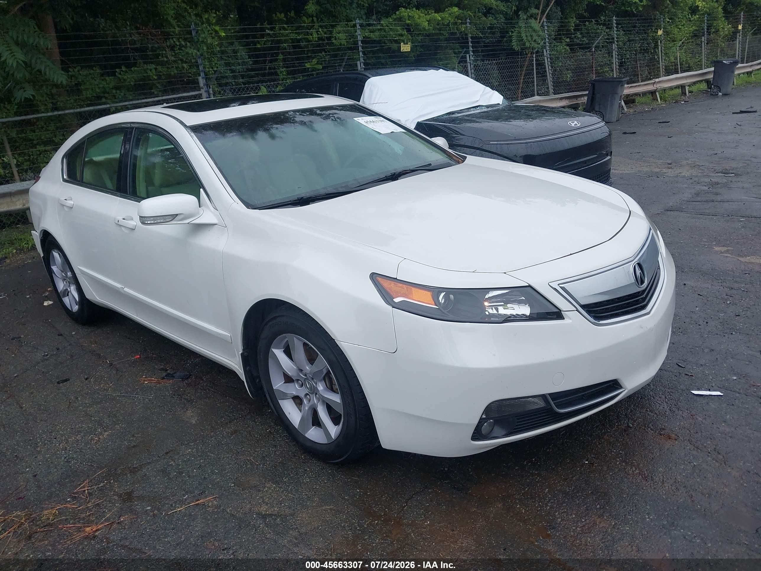 2014 Acura TL Technology, VIN 19UUA8F50EA006755 — Rear end