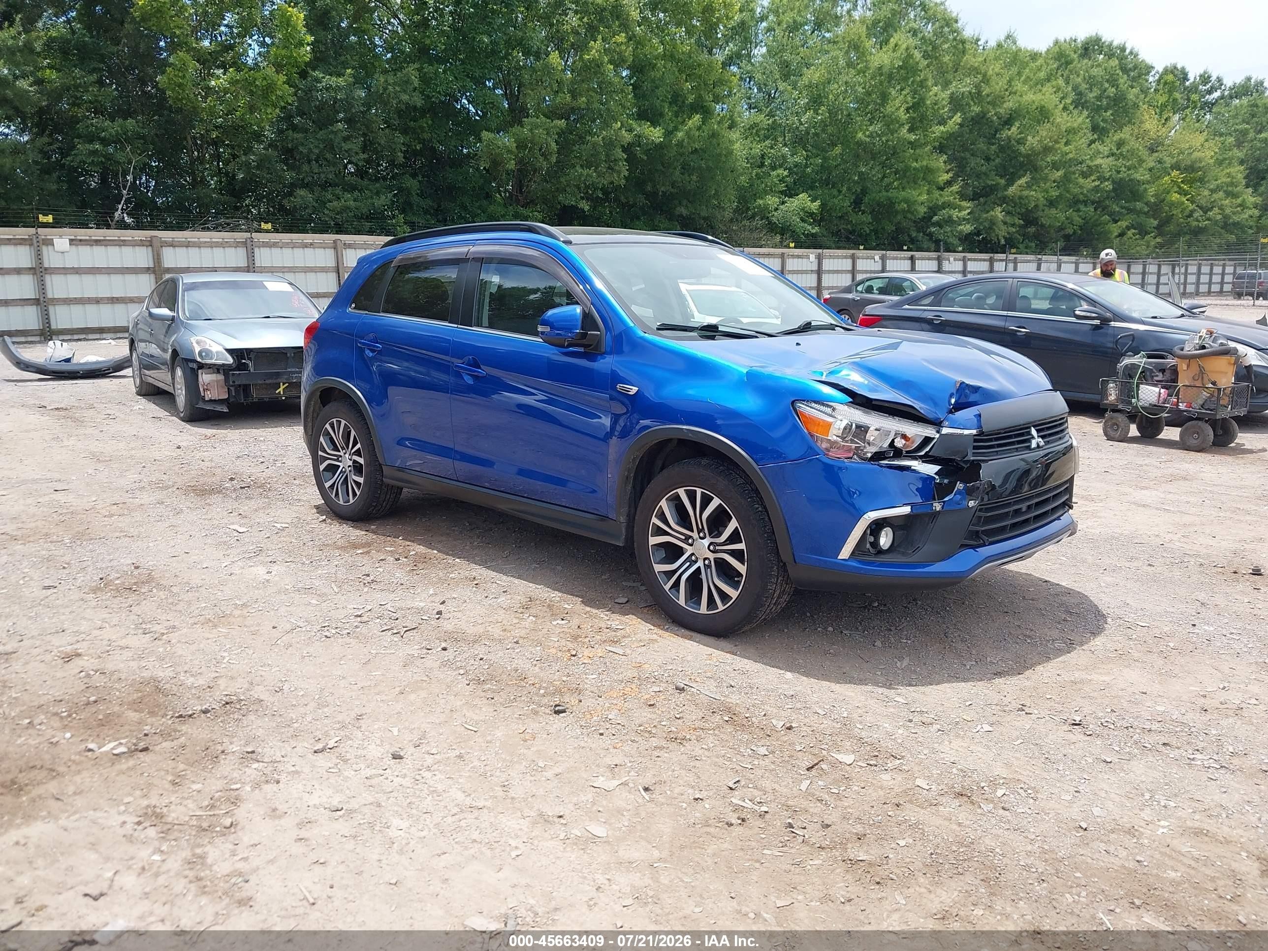 2017 Mitsubishi Outlander SEL, VIN JA4AR4AW0HZ041184 — Front end