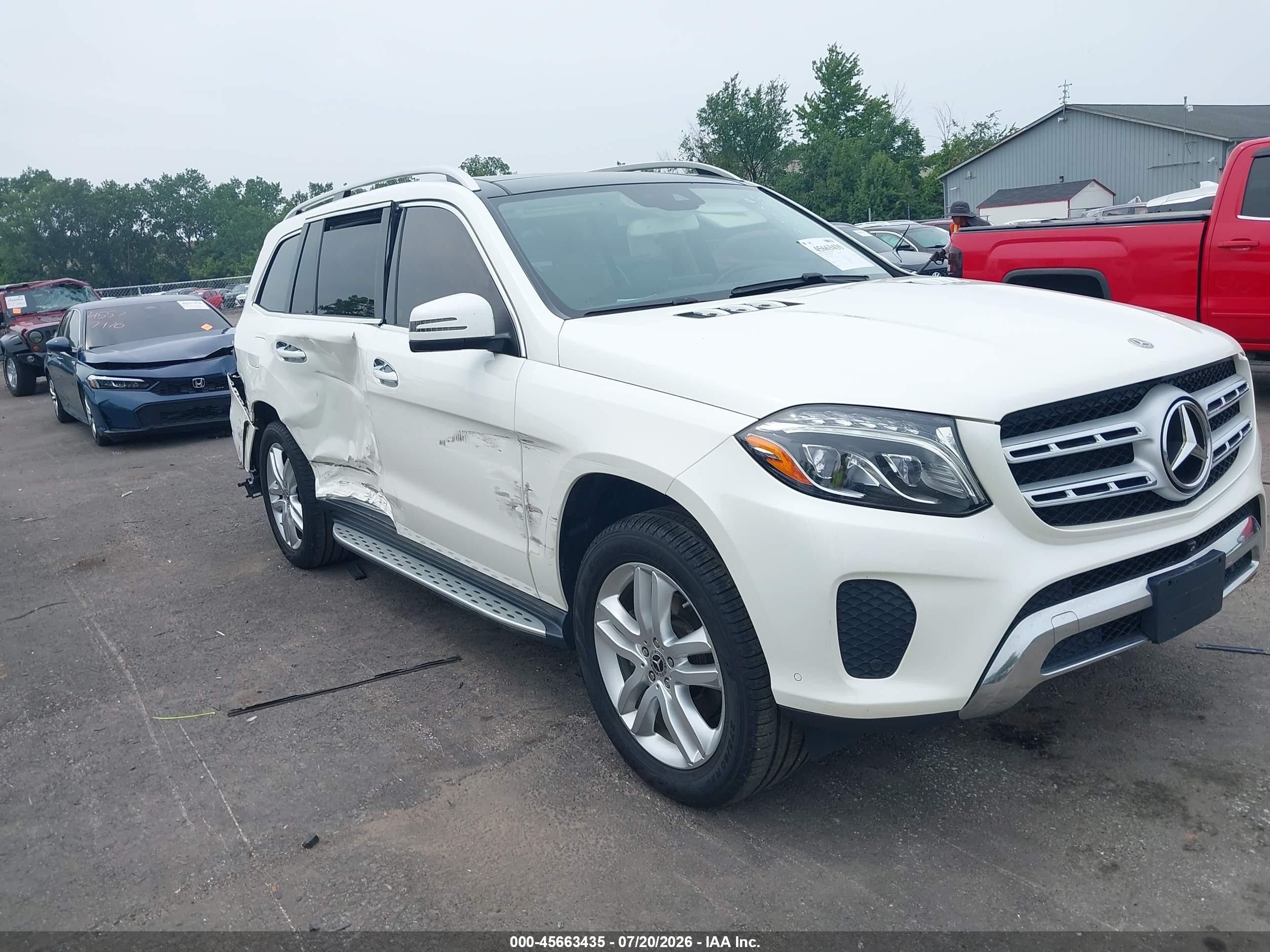 2018 Mercedes-Benz GLS 450, VIN 4JGDF6EE4JB081951 — Rear end