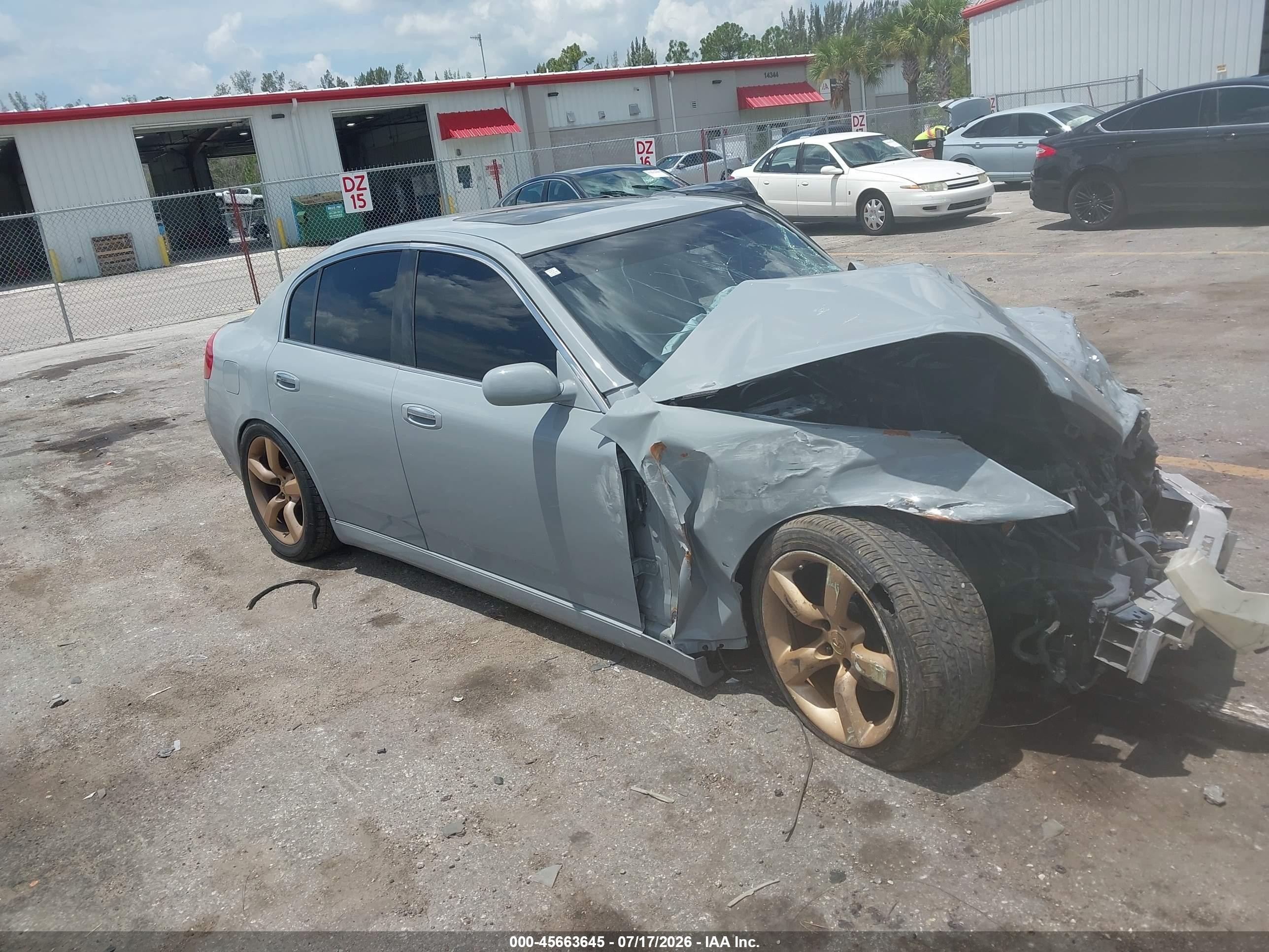 2004 Infiniti G35 w/Leather, VIN JNKCV51E84M107512 — Front end