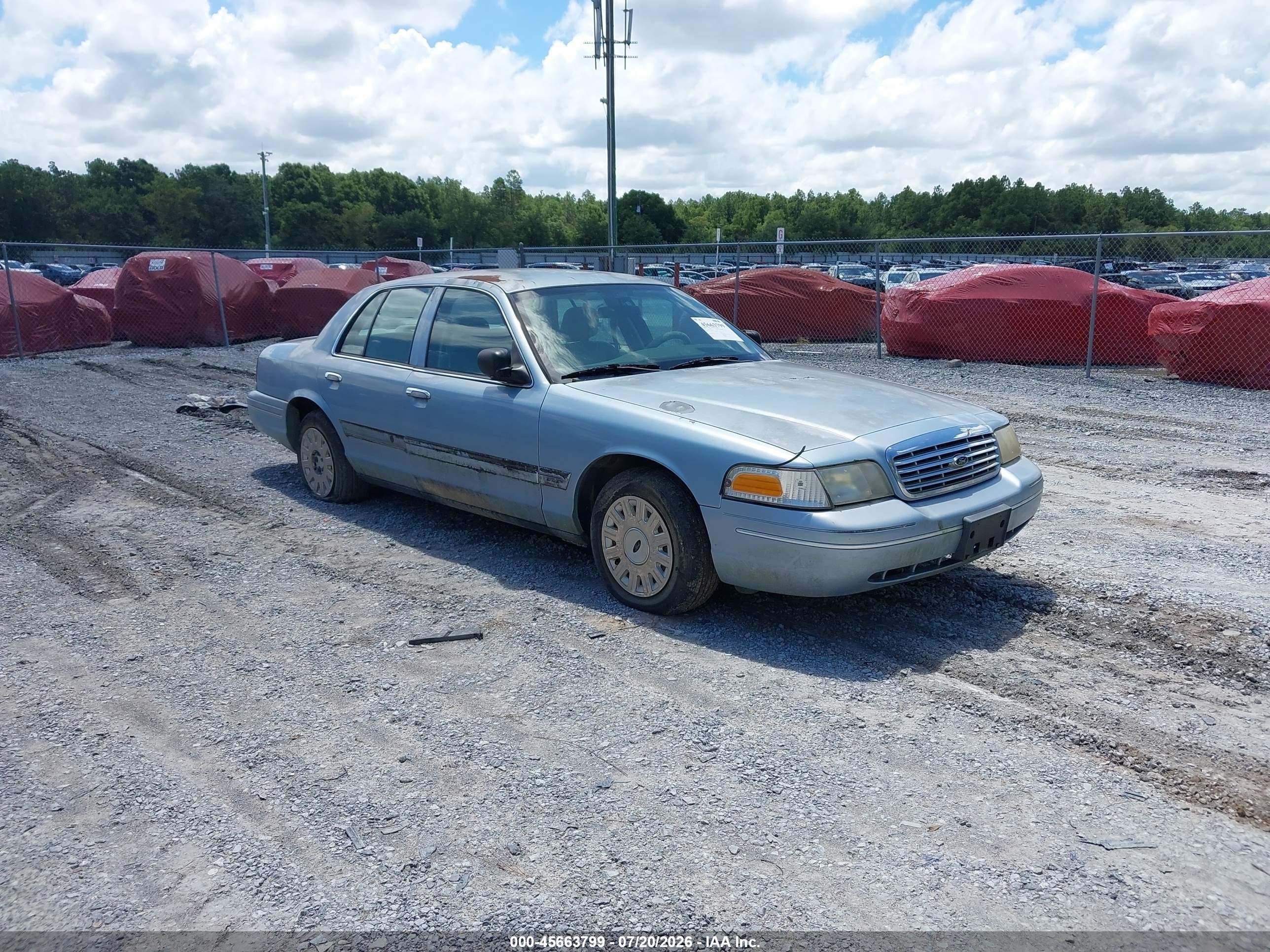 2003 Ford Crown Victoria Standard, VIN 2FAFP73WX3X182607 — Normal wear