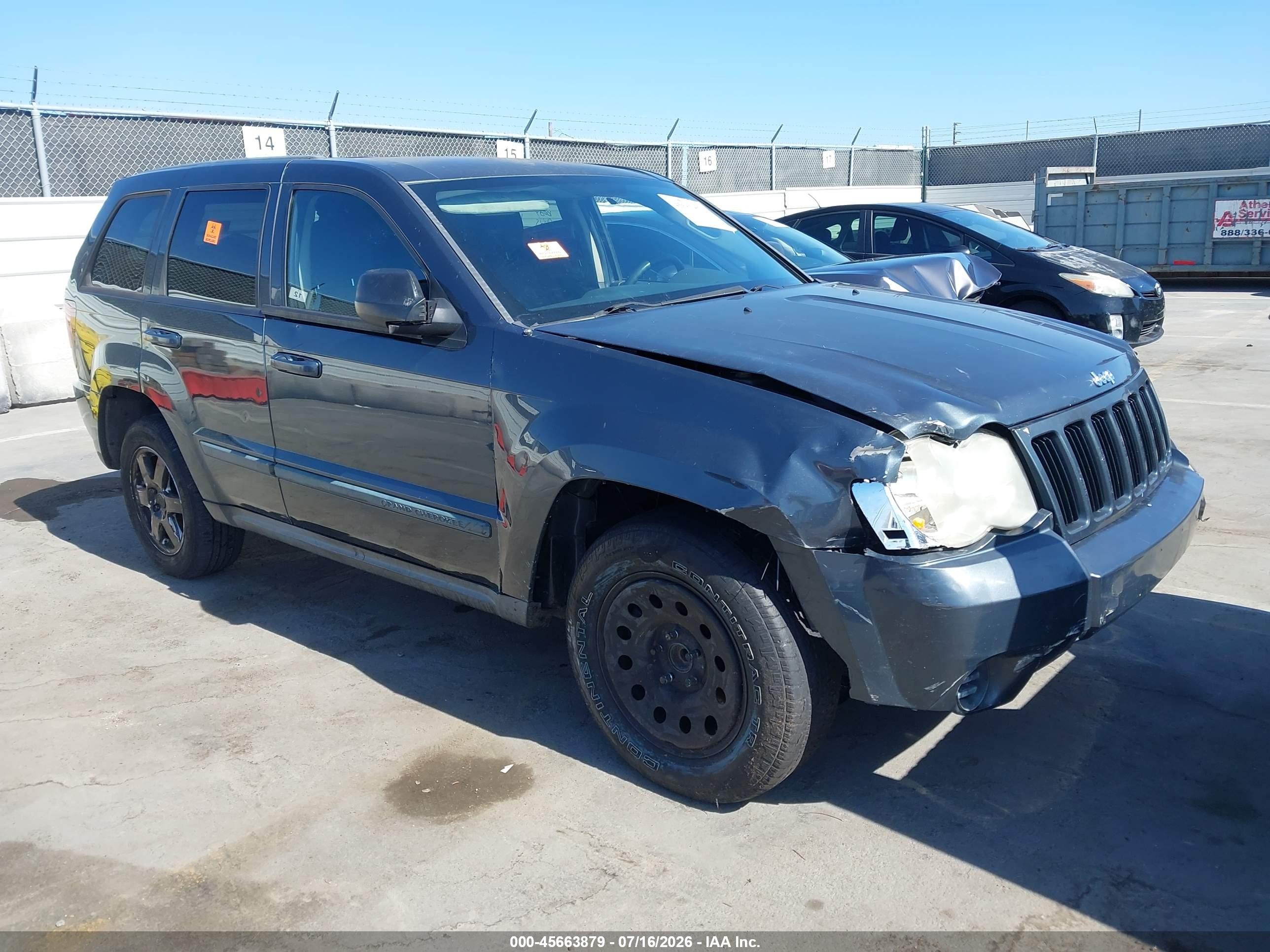 2008 Jeep Grand Cherokee Laredo, VIN 1J8GS48K08C109468 — Normal wear