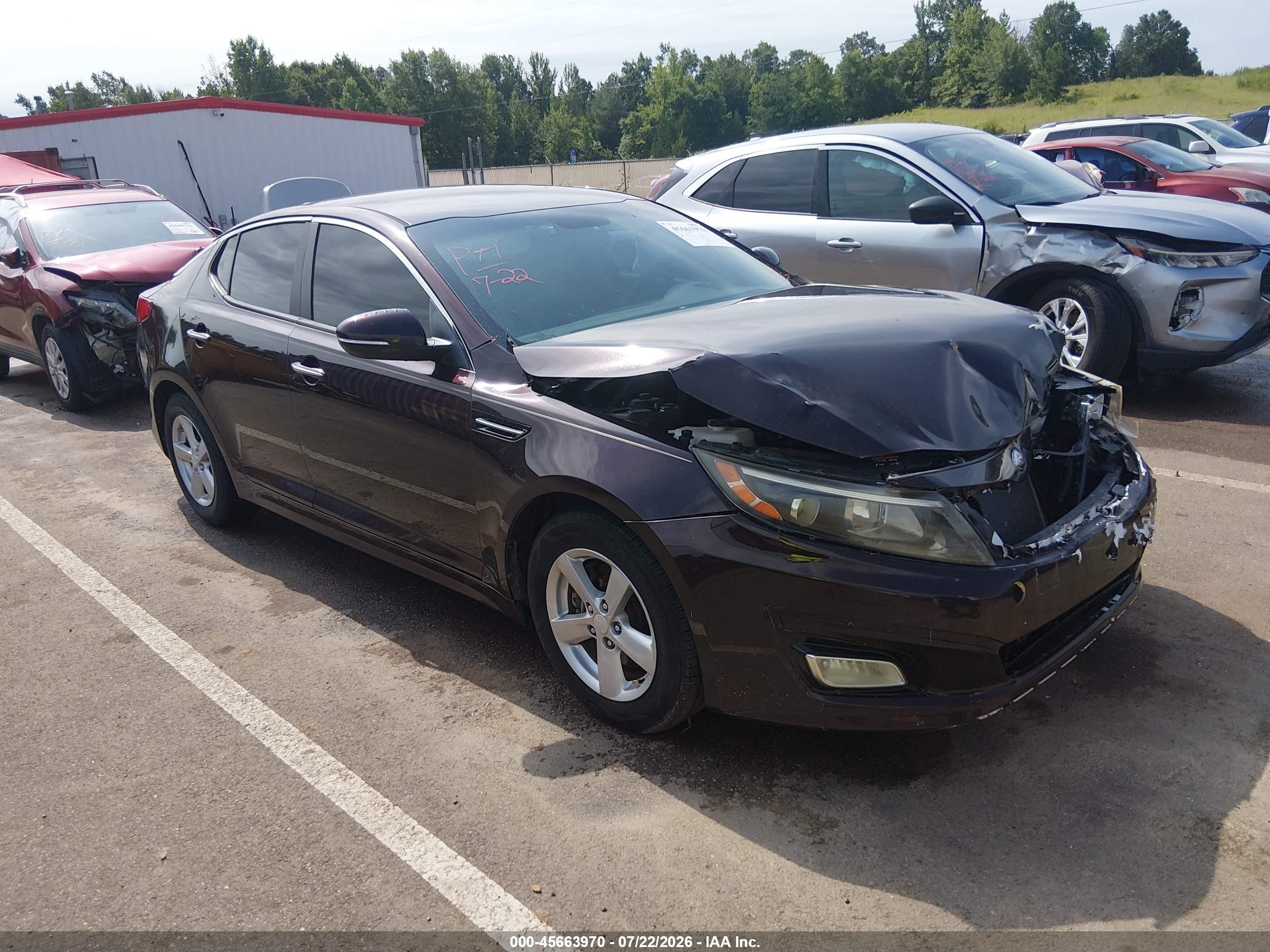 2015 Kia Optima LX, VIN 5XXGM4A77FG418617 — Front end