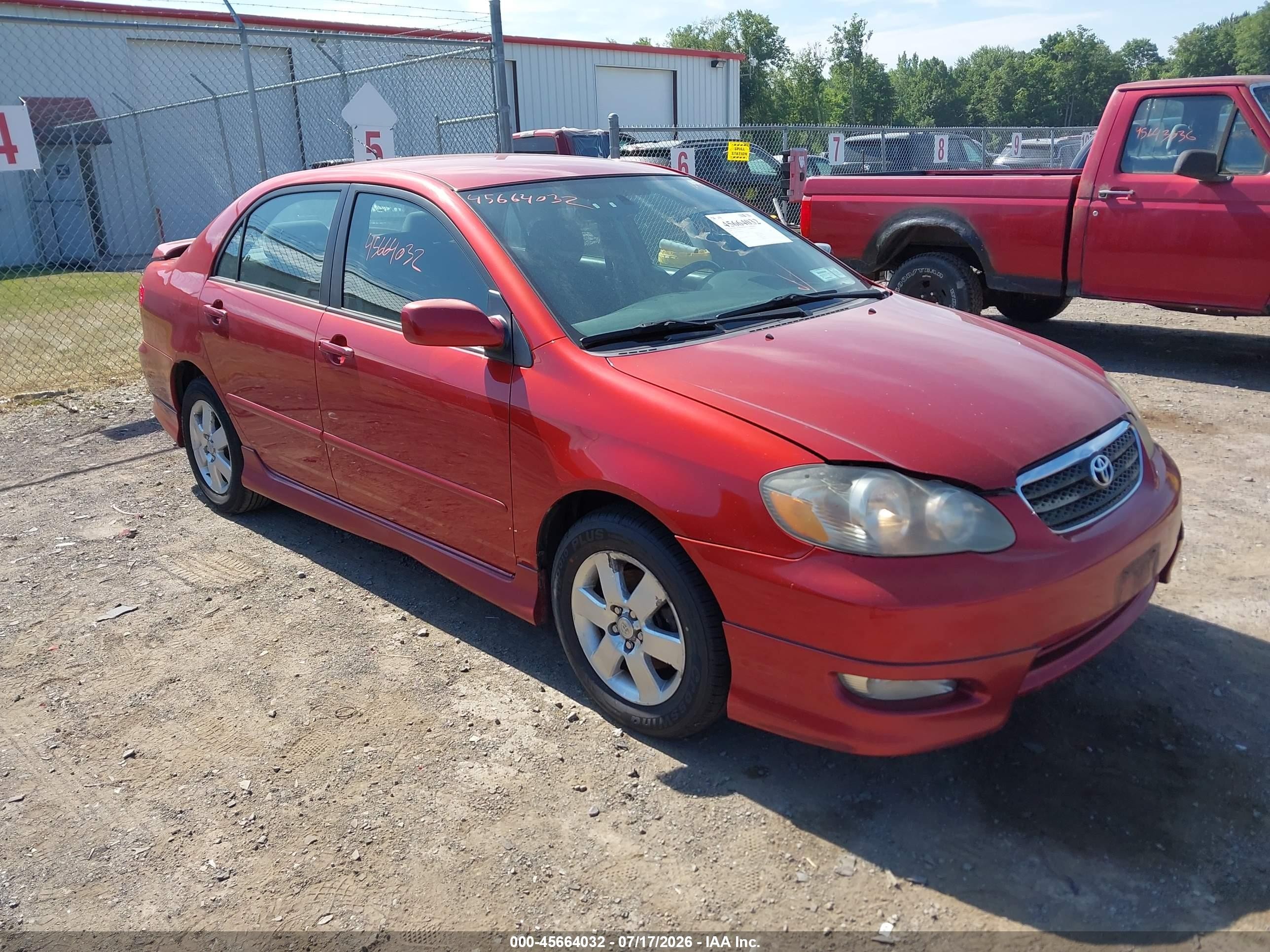 2008 Toyota Corolla LE, VIN 2T1BR32E28C935949 — Front end