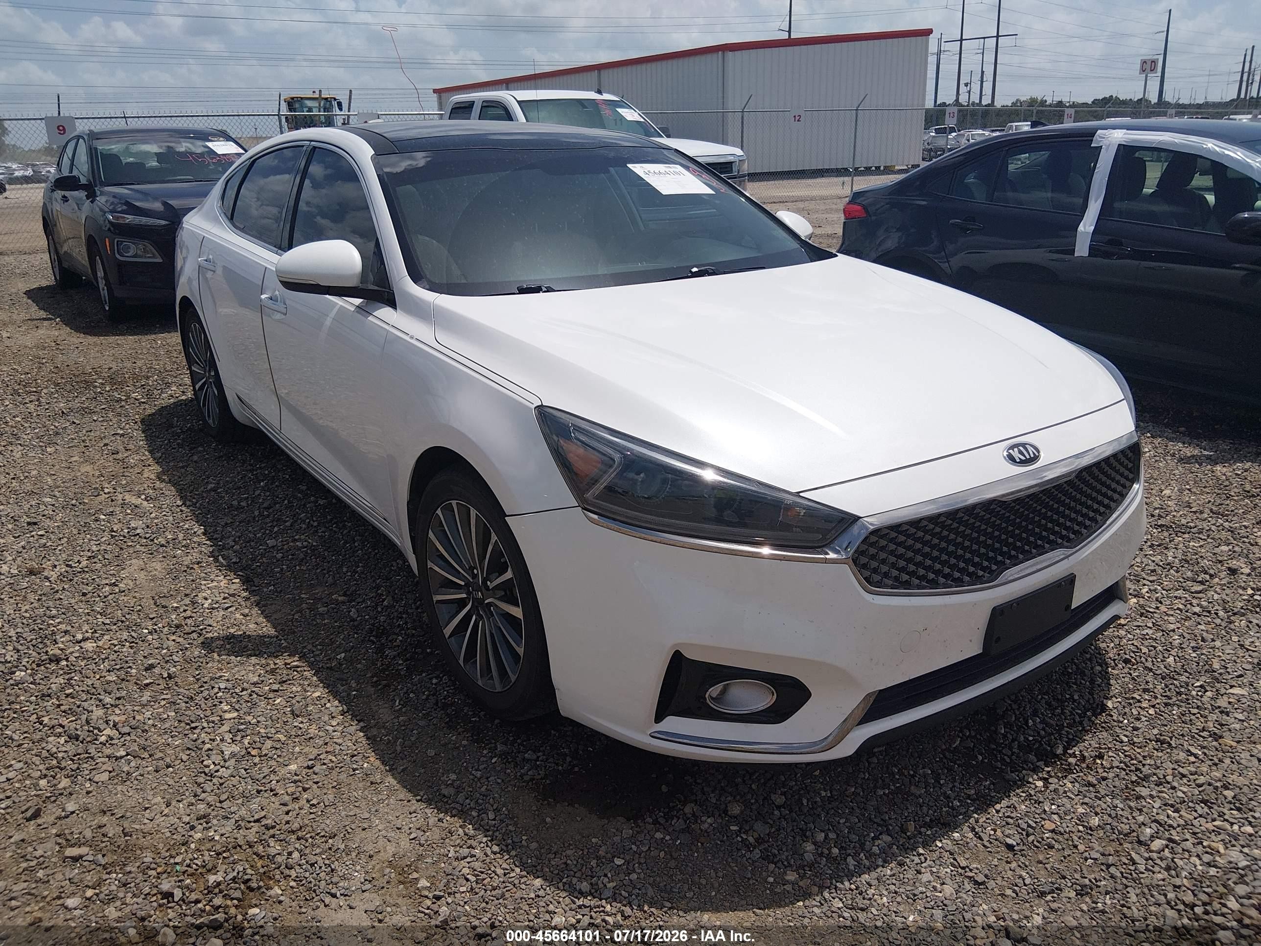 2018 Kia Cadenza Limited, VIN KNALC4J11J5123858 — Undercarriage