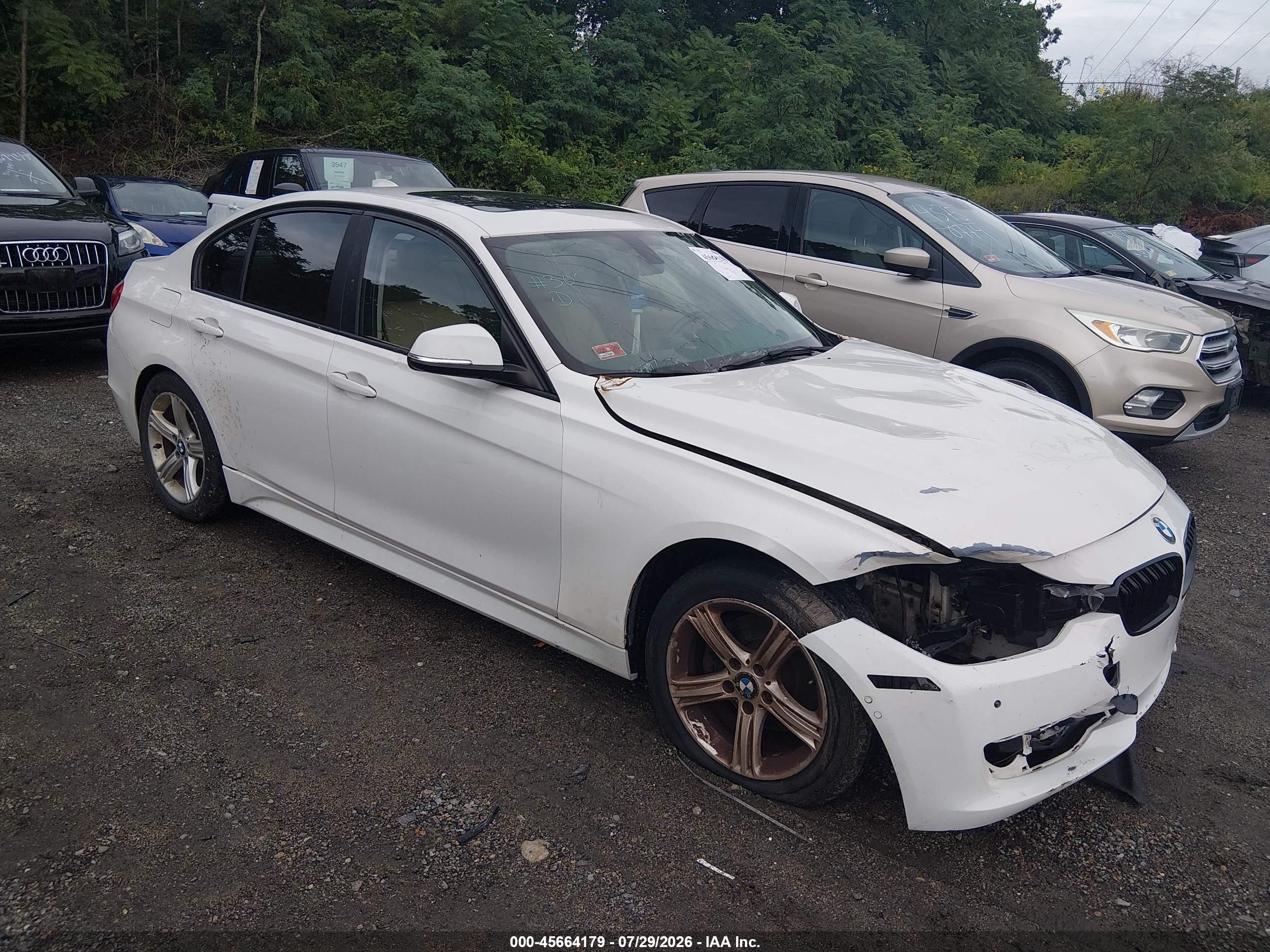2014 BMW 3 Series 328i xDrive, VIN WBA3B5C55EP543710 — Front end