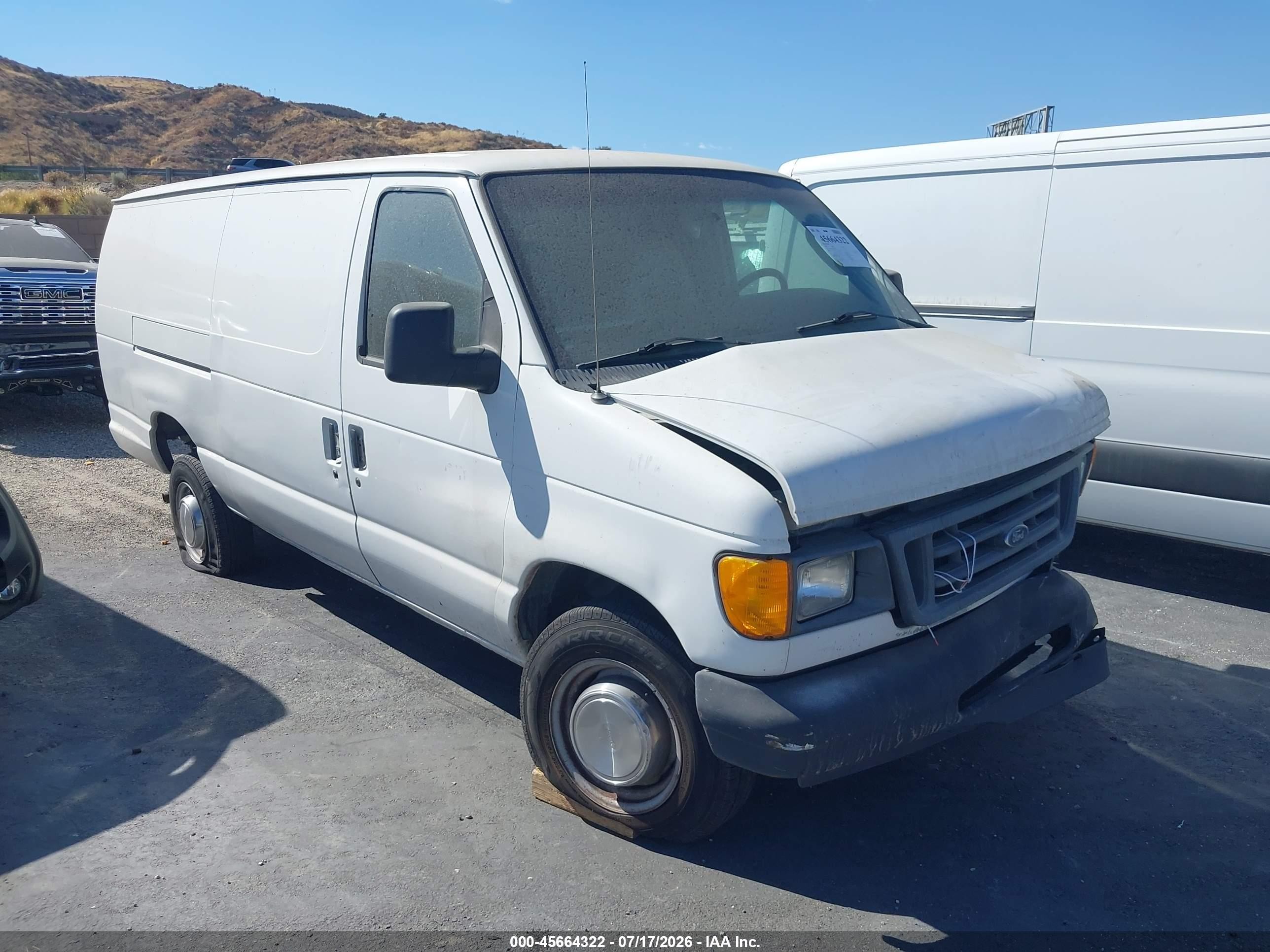 2003 Ford Econoline Cargo Super, VIN 1FTNS24L03HB87777 — Front end