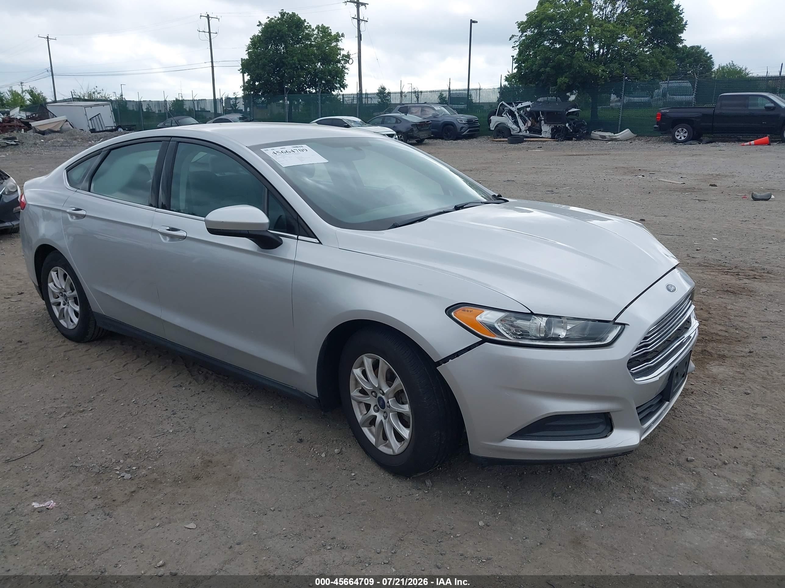 2016 Ford Fusion S, VIN 3FA6P0G75GR210277 — Front end