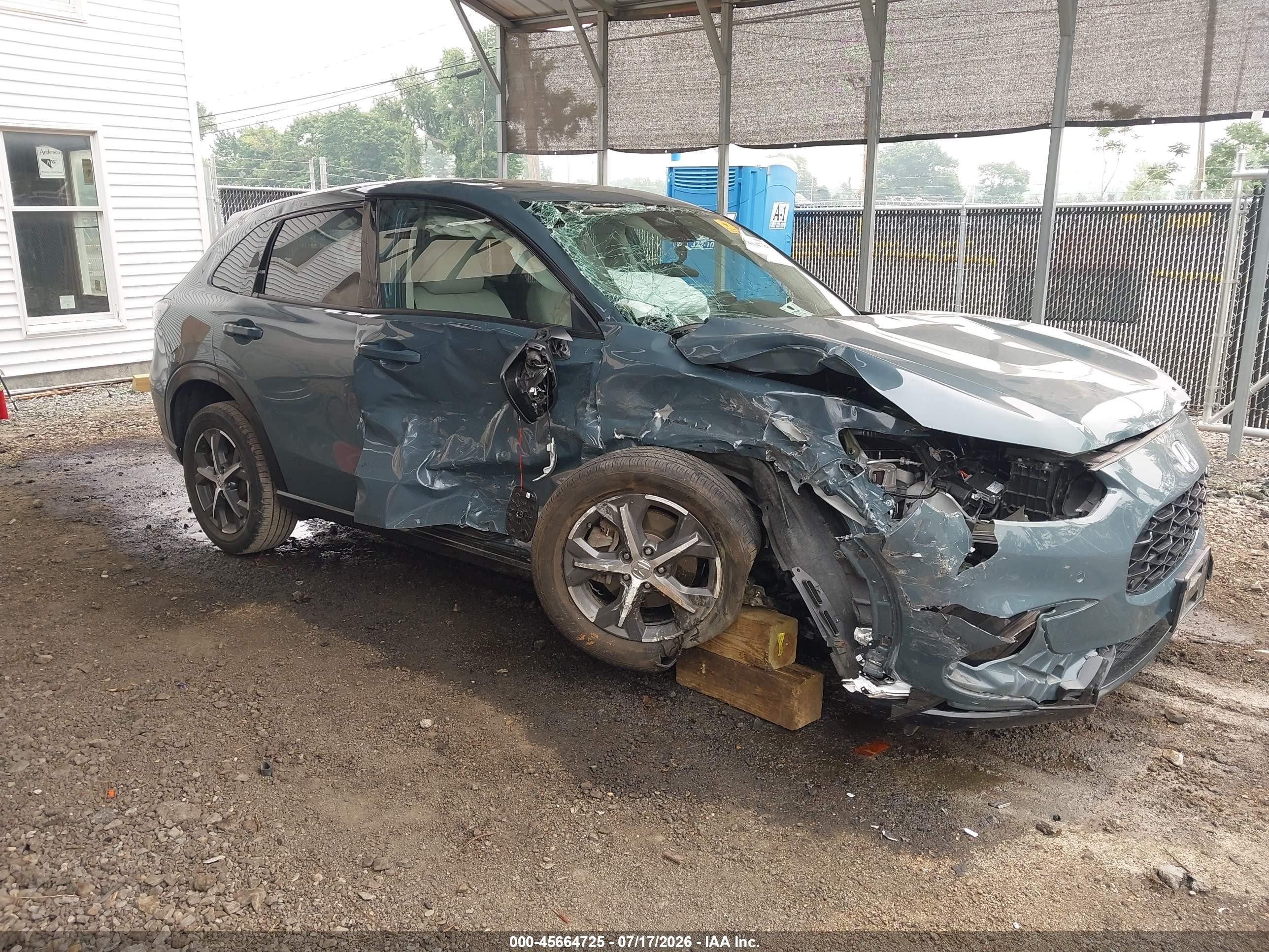 2023 Honda HR-V EX-L, VIN 3CZRZ2H76PM709155 — Front end