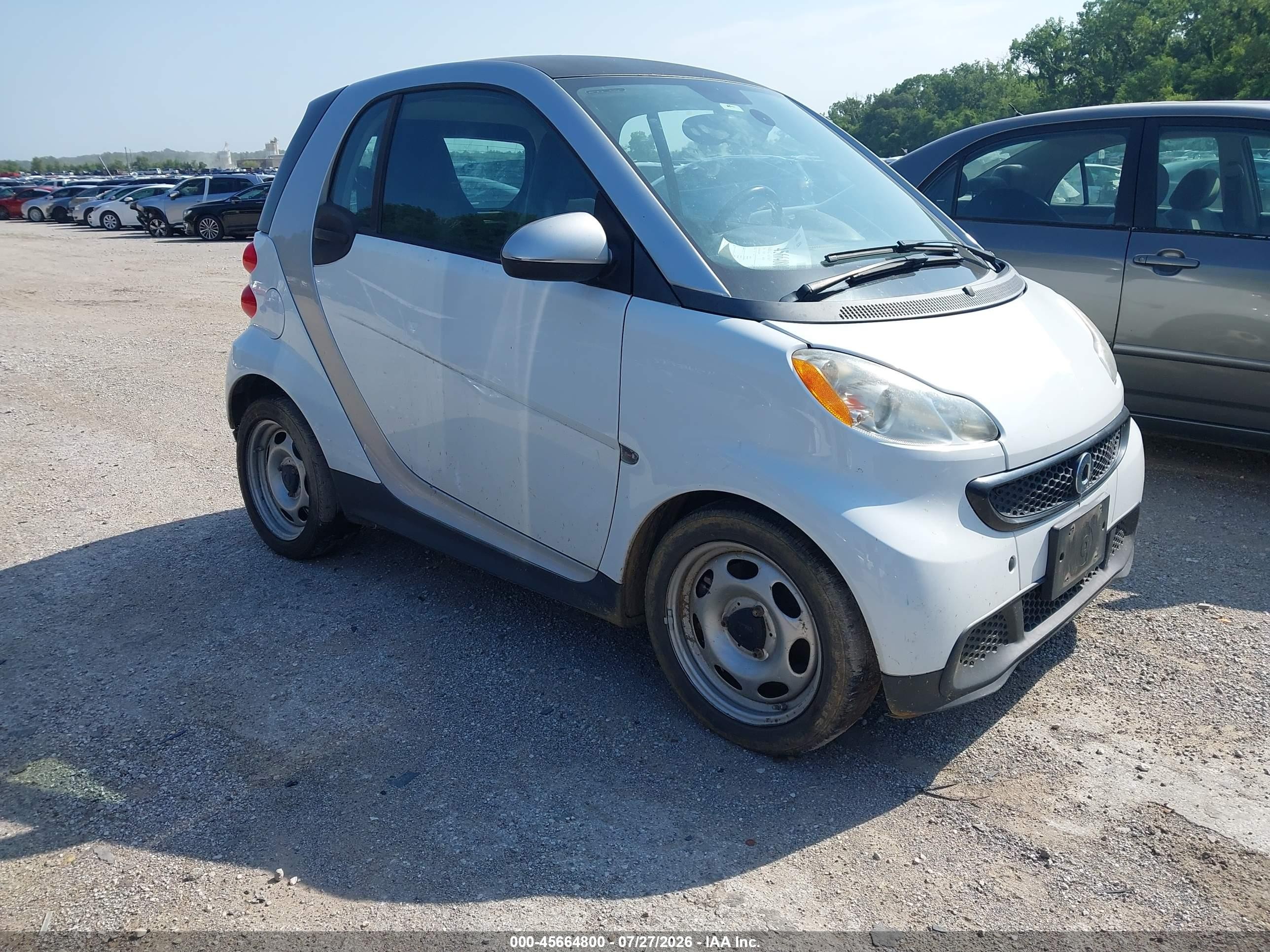 2014 Smart fortwo Passion, VIN WMEEJ3BA7EK784247 — Normal wear