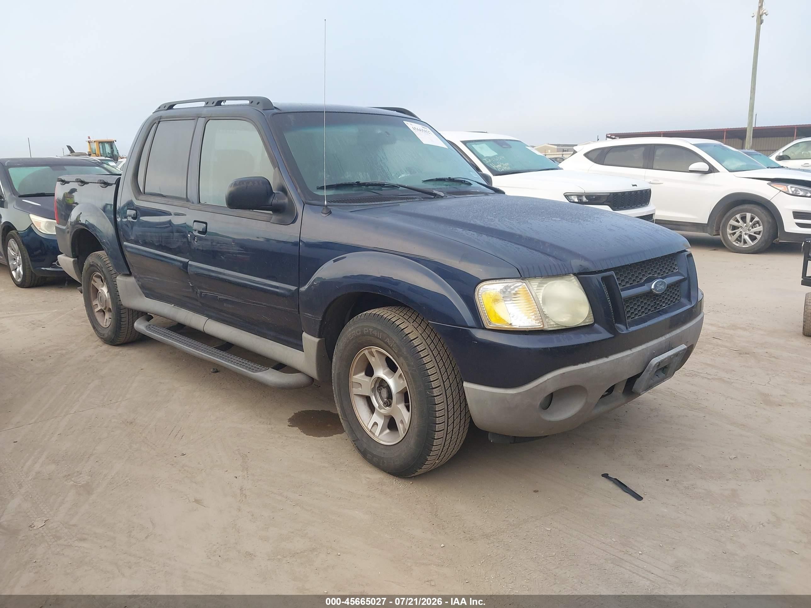 2003 Ford Explorer Sport Trac XLS, VIN 1FMZU67E23UB90621 — Side