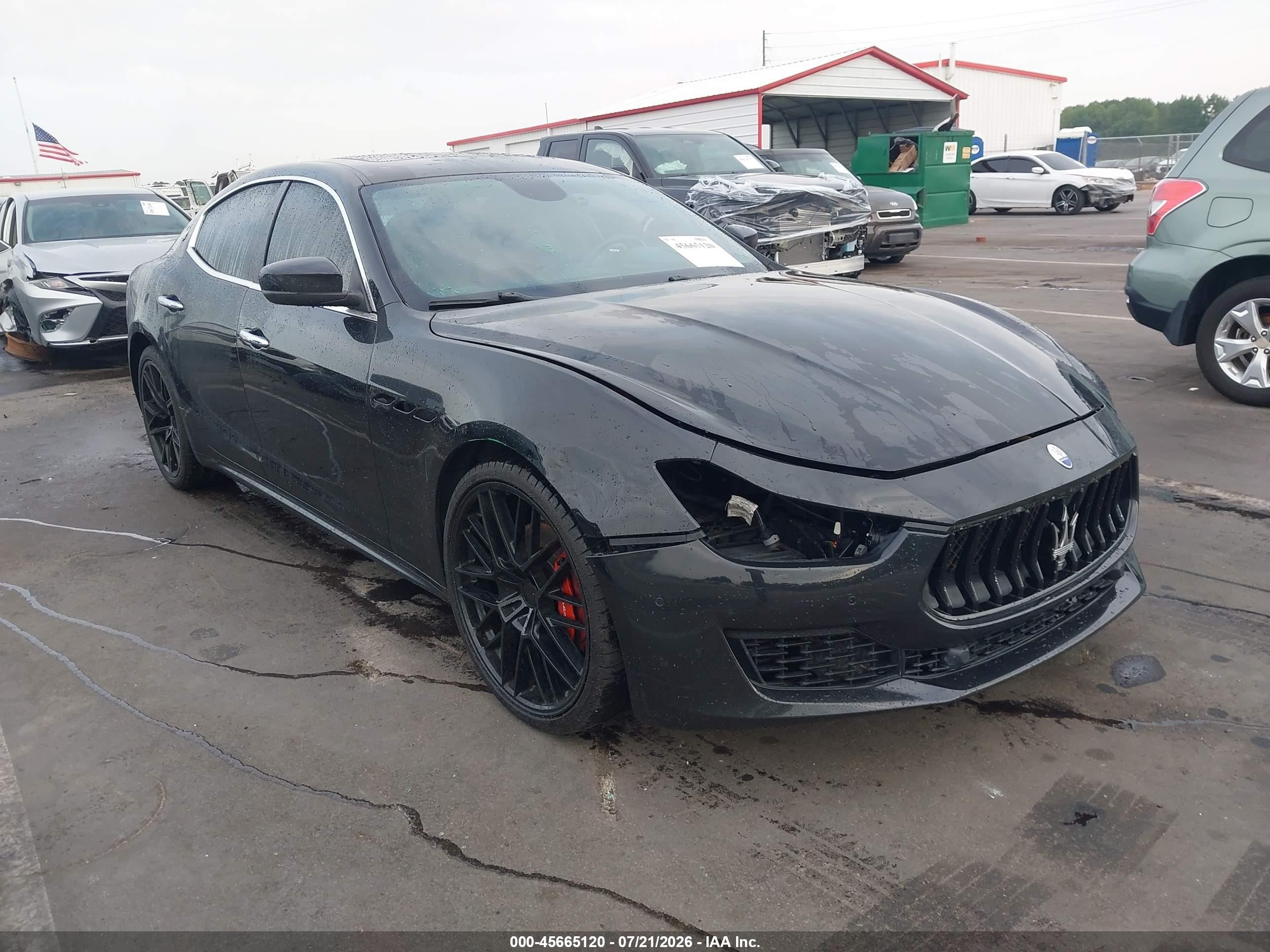 2018 Maserati Ghibli, VIN ZAM57XSA6J1300374 — Front end