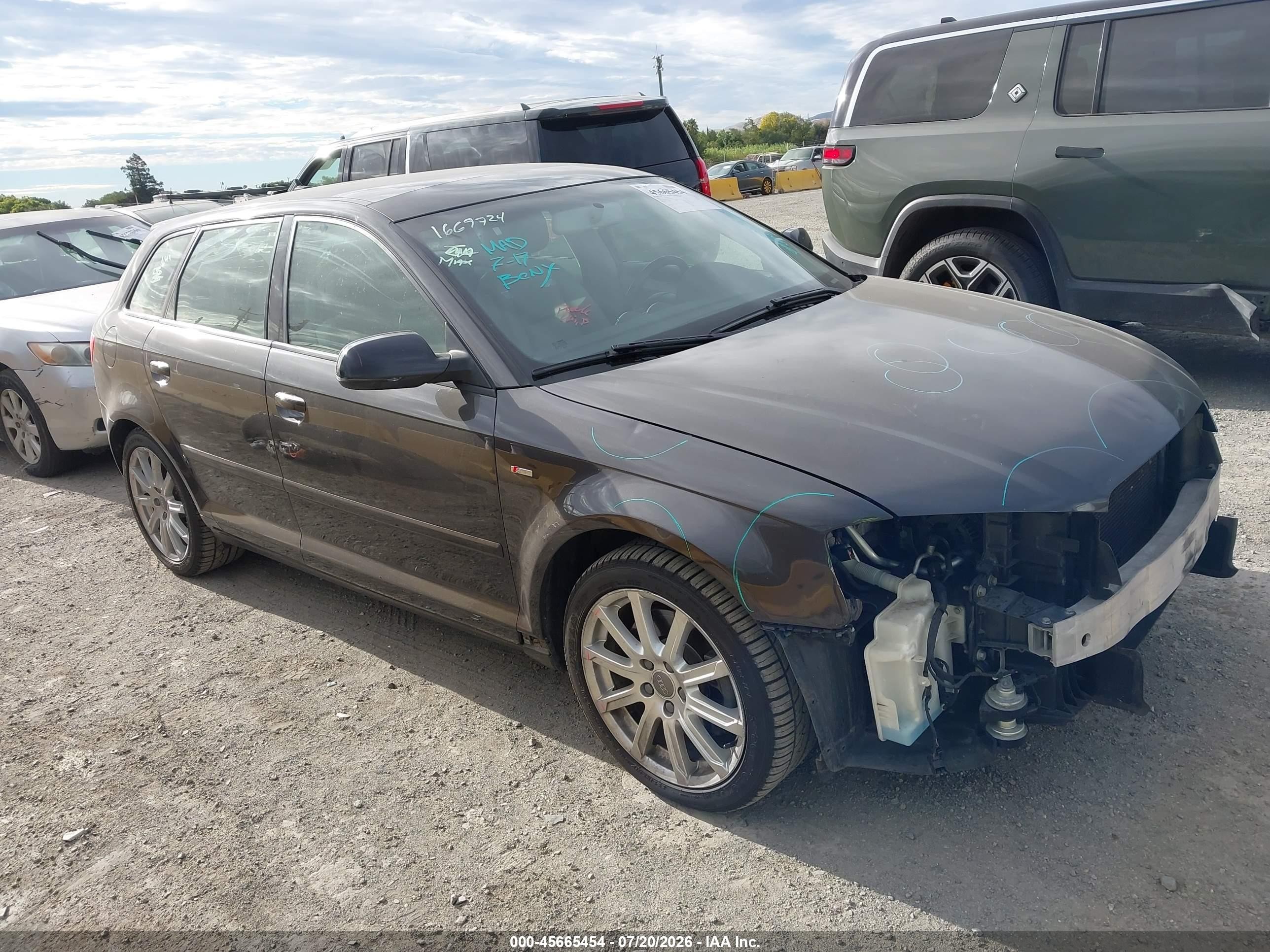 2013 Audi A3 Premium Plus, VIN WAUKEAFM5DA027735 — Front end