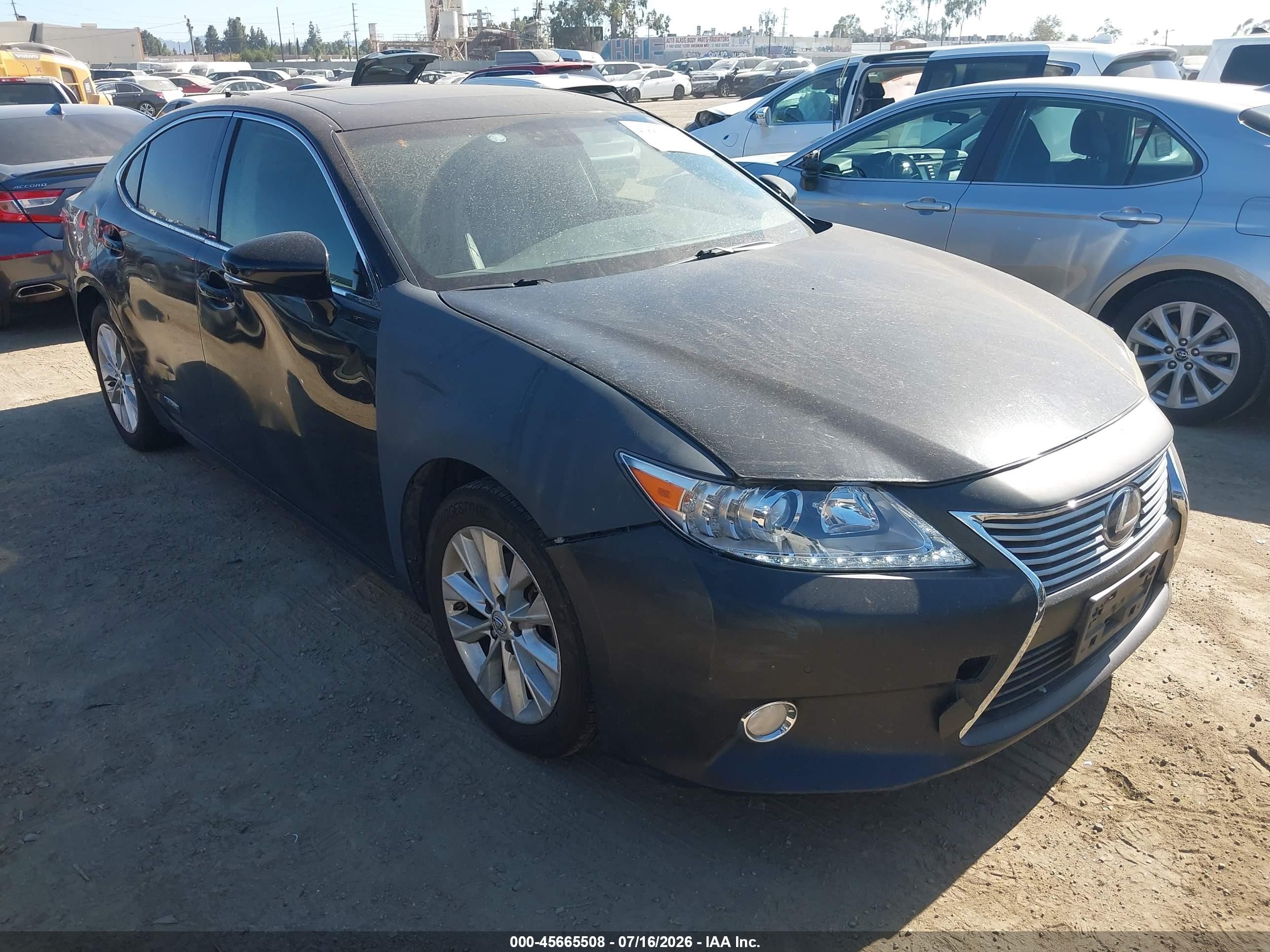 2014 Lexus ES 300h, VIN JTHBW1GG5E2070099 — Not stated