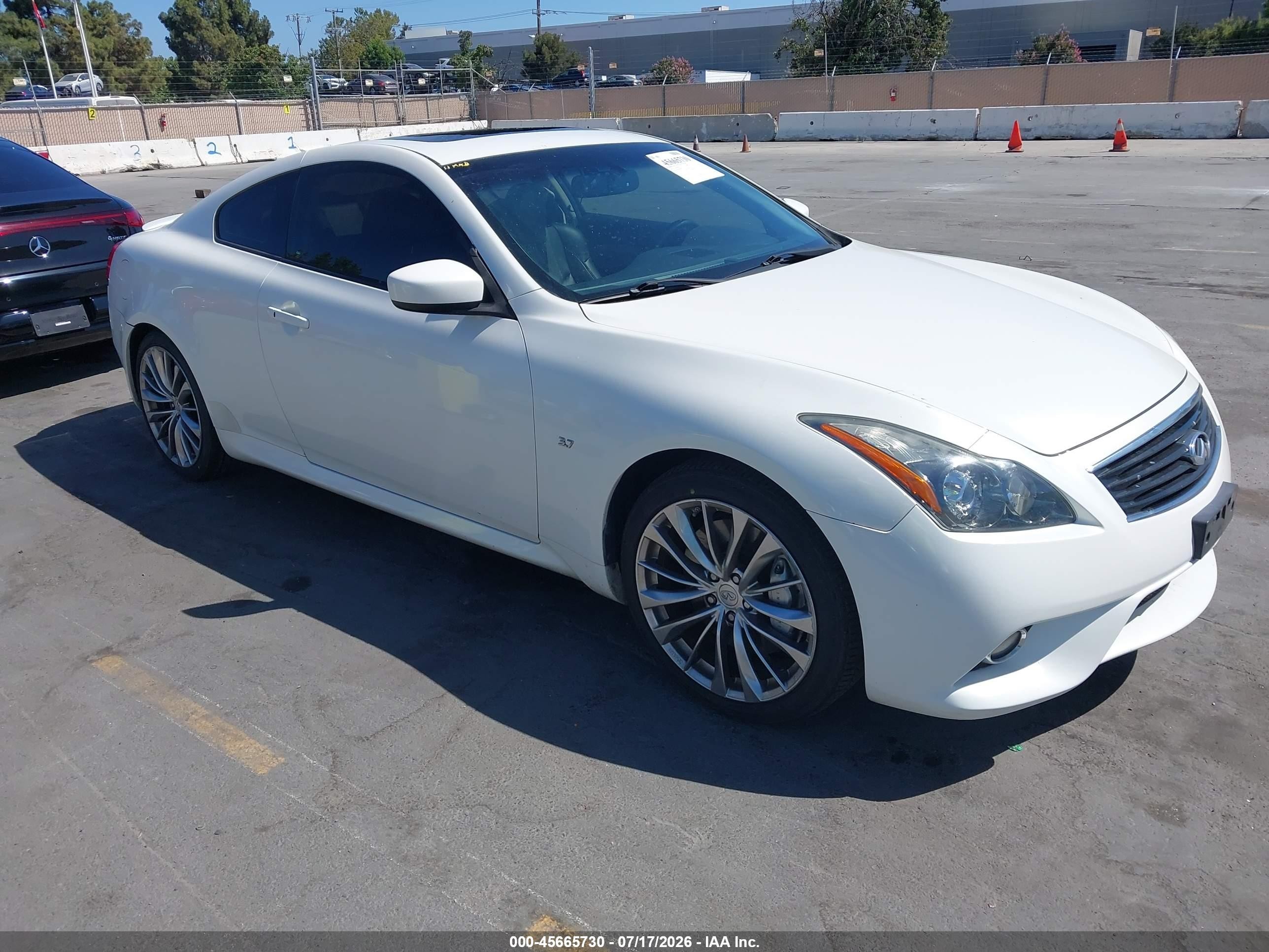 2014 Infiniti Q60 Journey, VIN JN1CV6EK1EM110330 — Normal wear