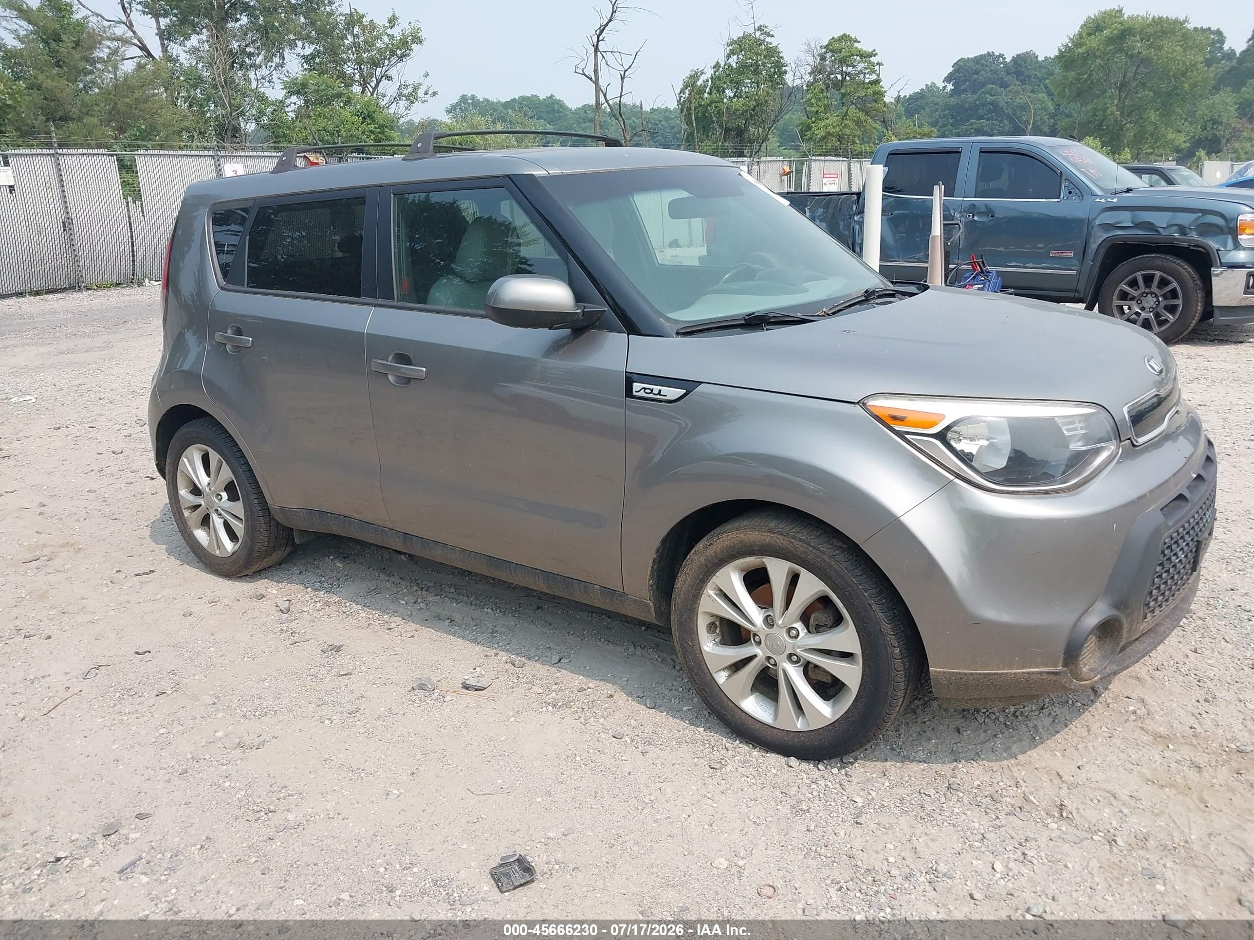 2015 Kia Soul +, VIN KNDJP3A59F7122500 — Normal wear