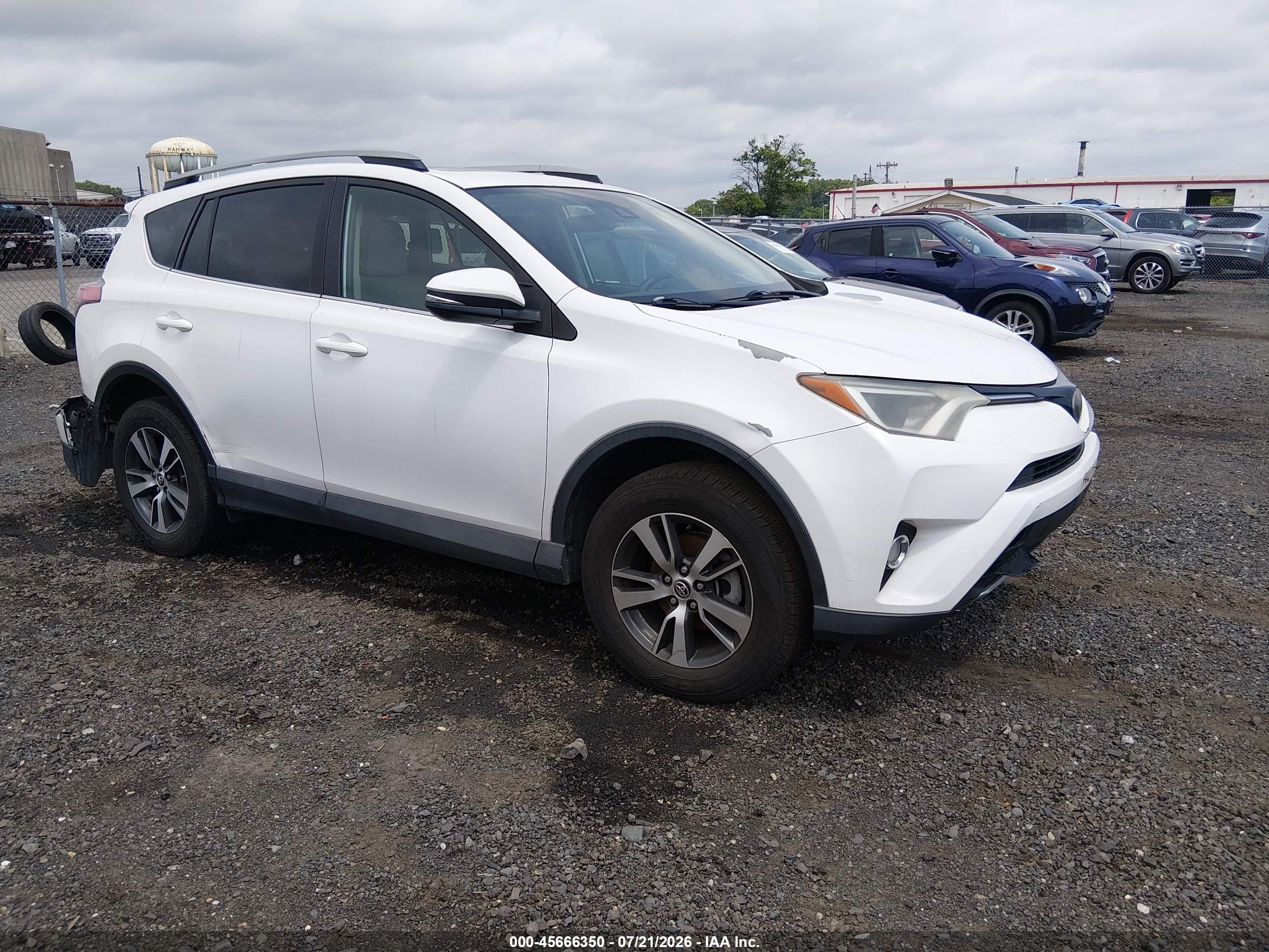 2017 Toyota RAV4 XLE, VIN 2T3RFREVSHW612944 — Rear end