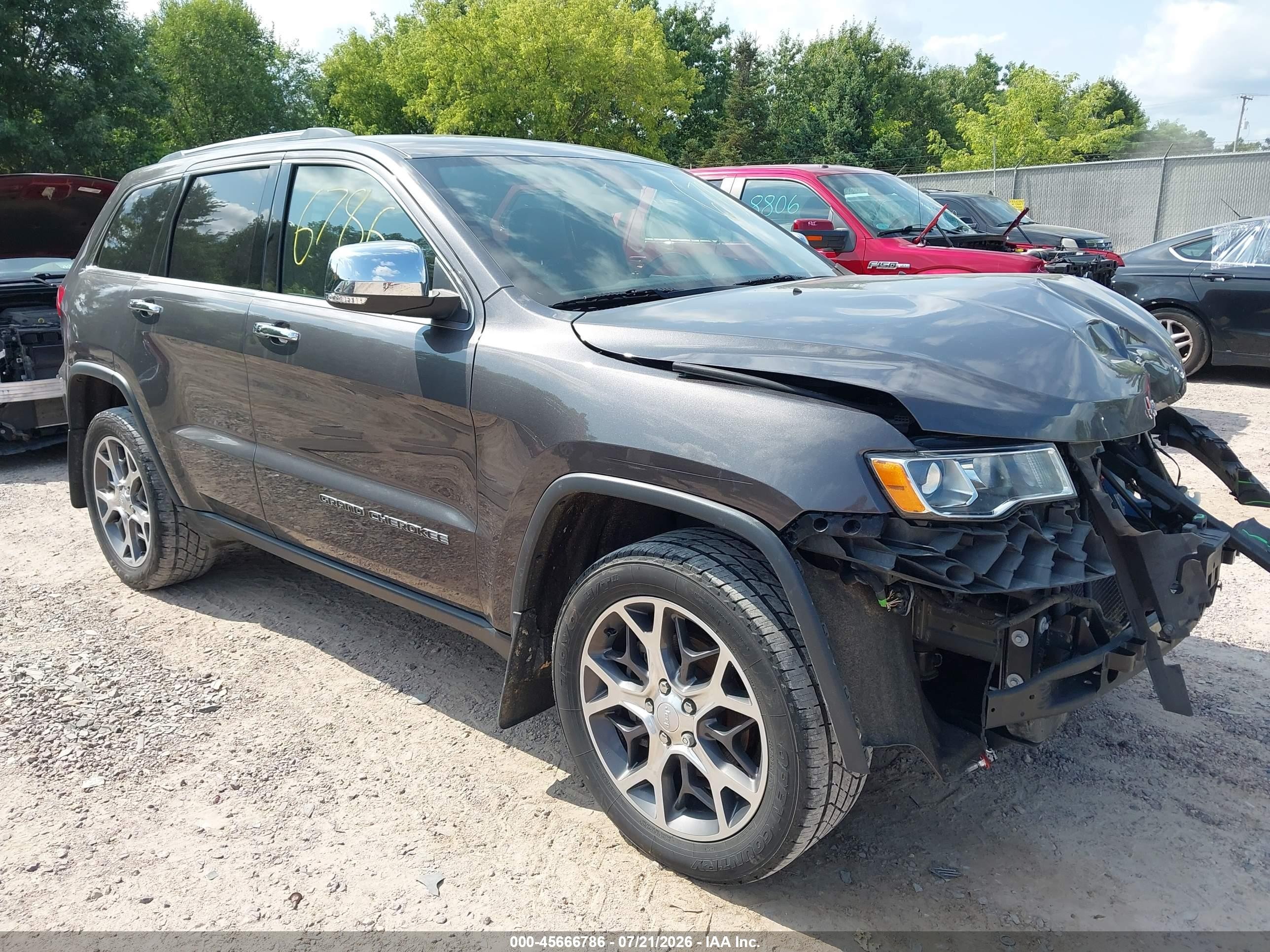 2019 Jeep Grand Cherokee Limited, VIN 1C4RJFBG8KC571304 — Front end