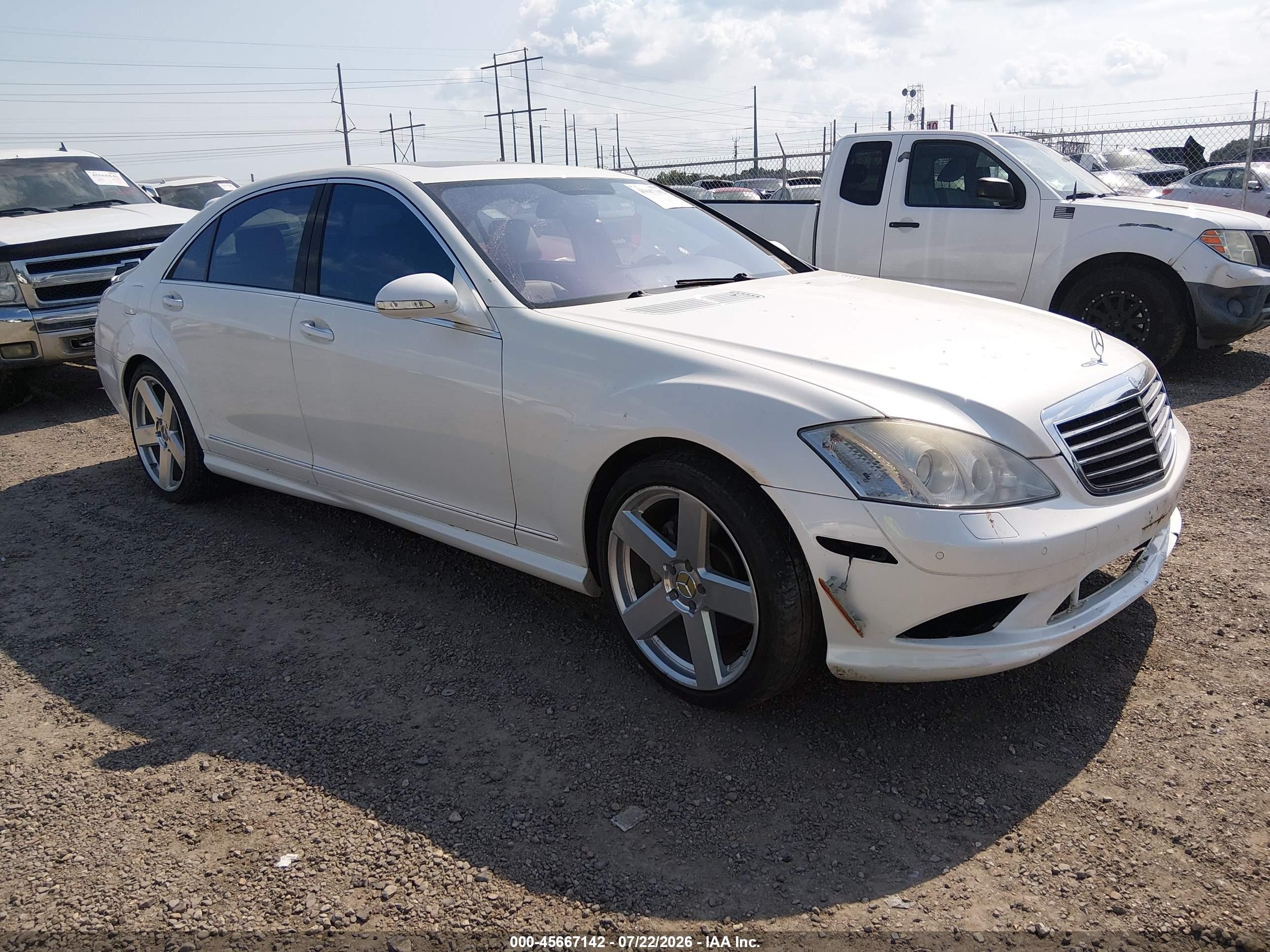 2009 Mercedes-Benz S 550, VIN WDDNG71X89A273013 — Перед