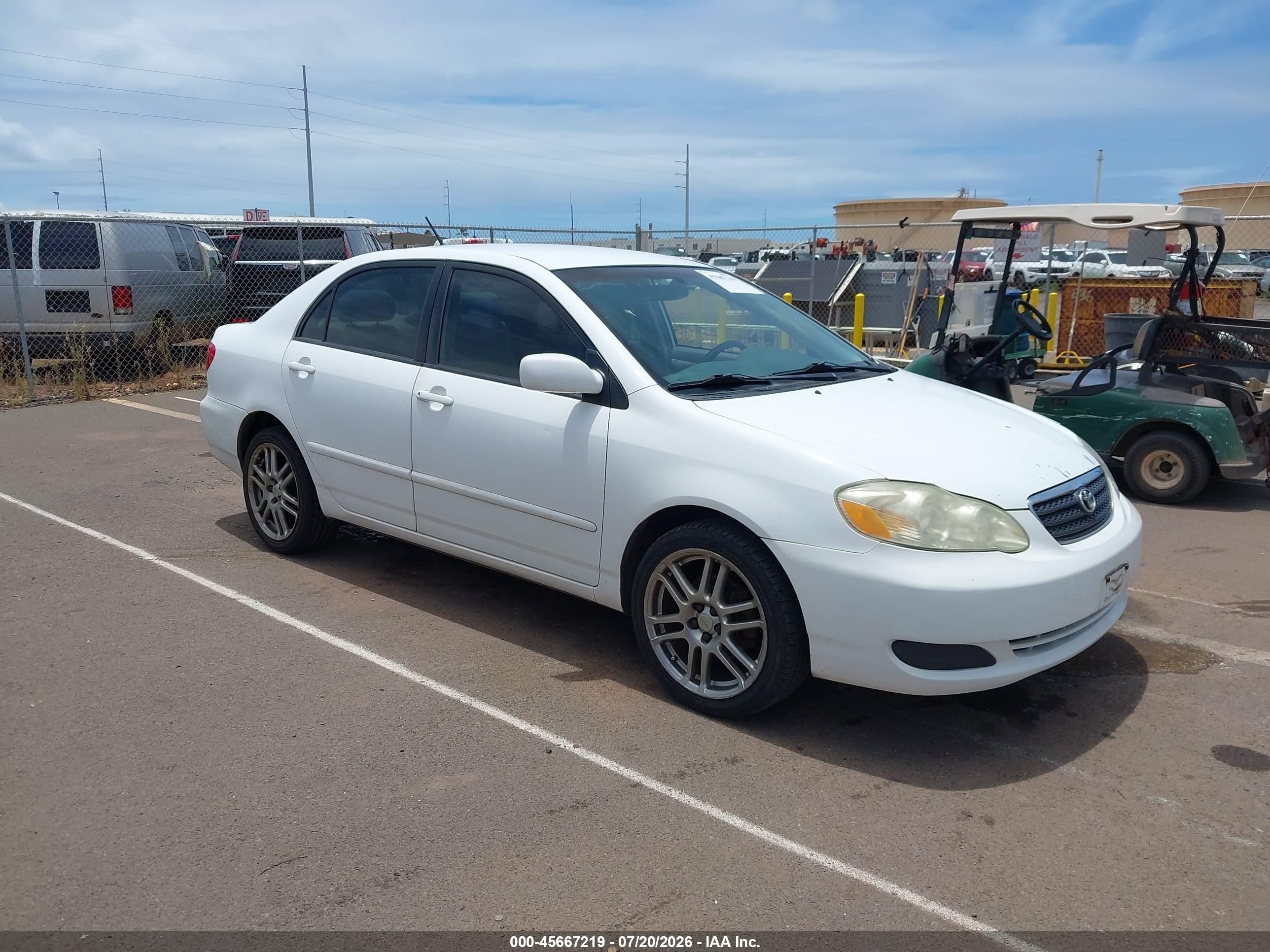 2008 Toyota Corolla LE, VIN 1NXBR32E28Z995664 — Бок