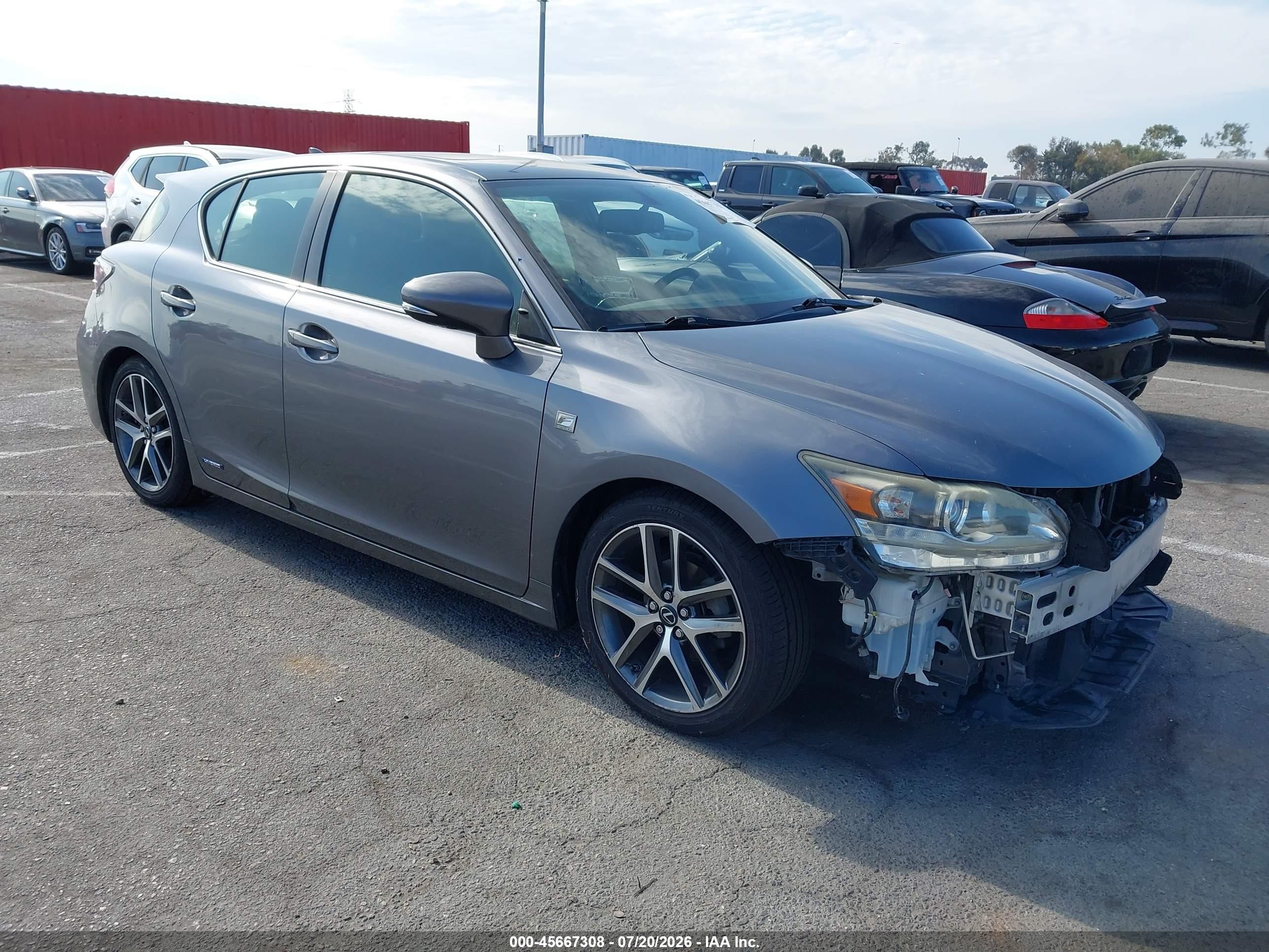 2014 Lexus CT 200h, VIN JTHKD5BH4E2206557 — Front end