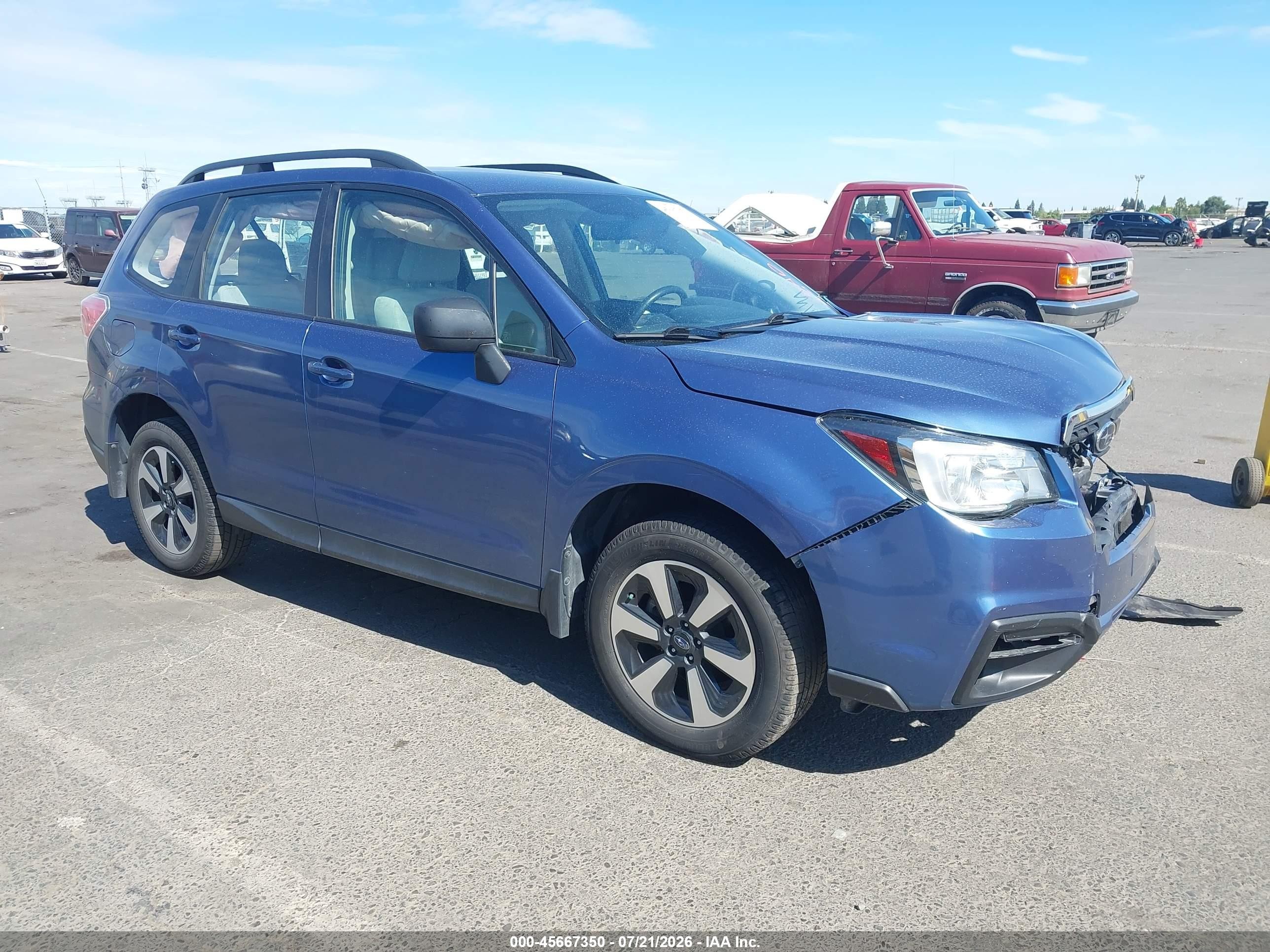 2018 Subaru Forester, VIN JF2SJABC8JH584431 — Front end