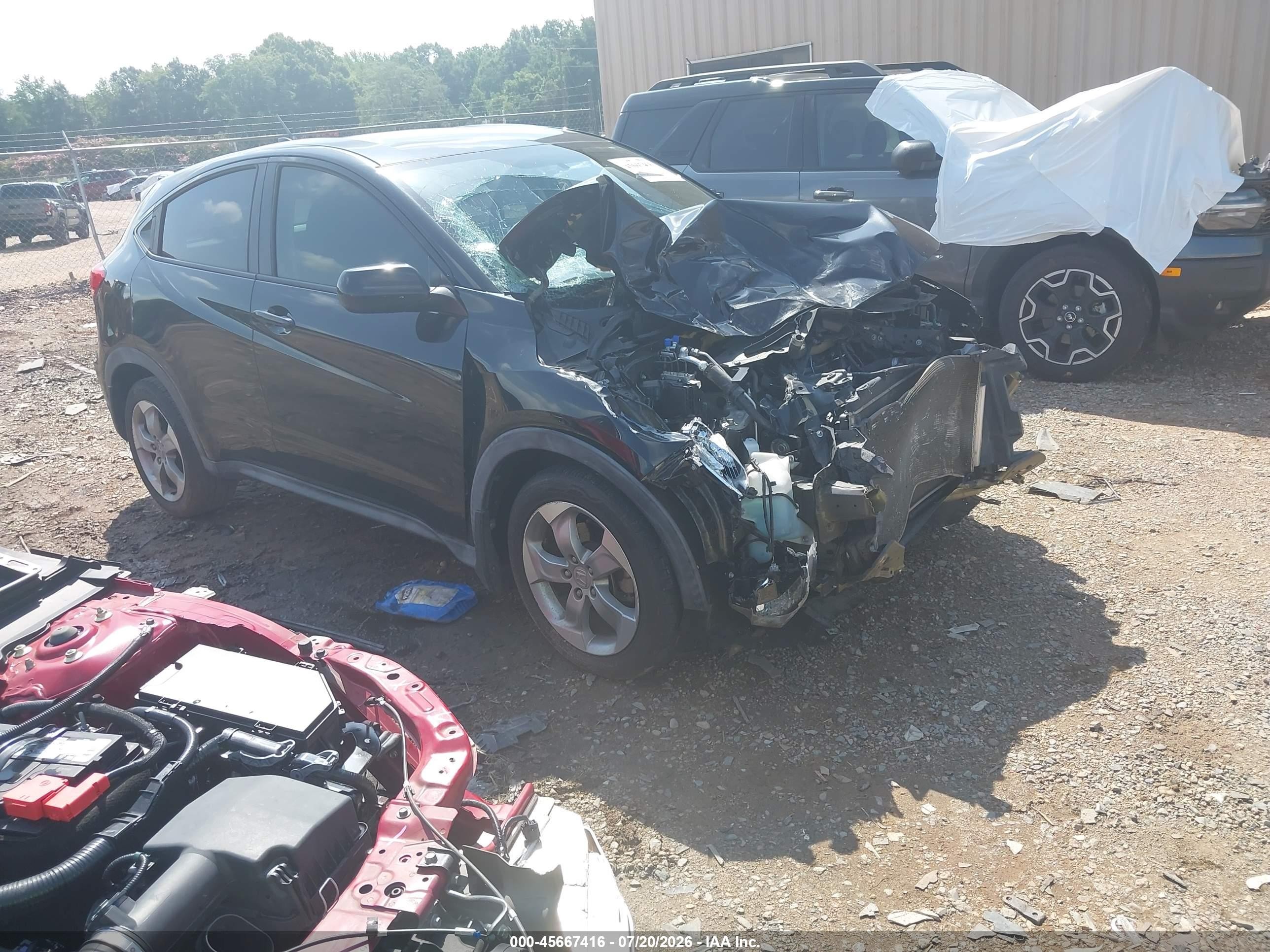 2017 Honda HR-V LX, VIN 3CZRU5H34HM719374 — Front end