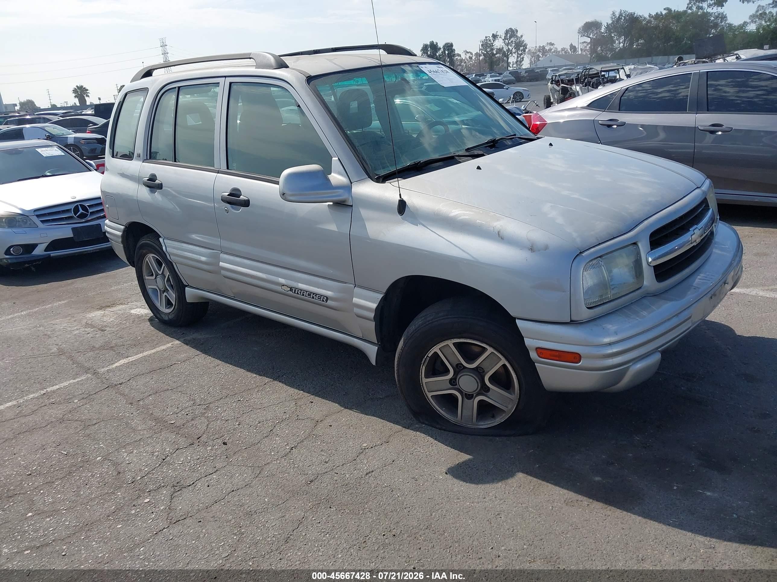 2003 Chevrolet Tracker LT, VIN 2CNBJ634636934193 — Normal wear