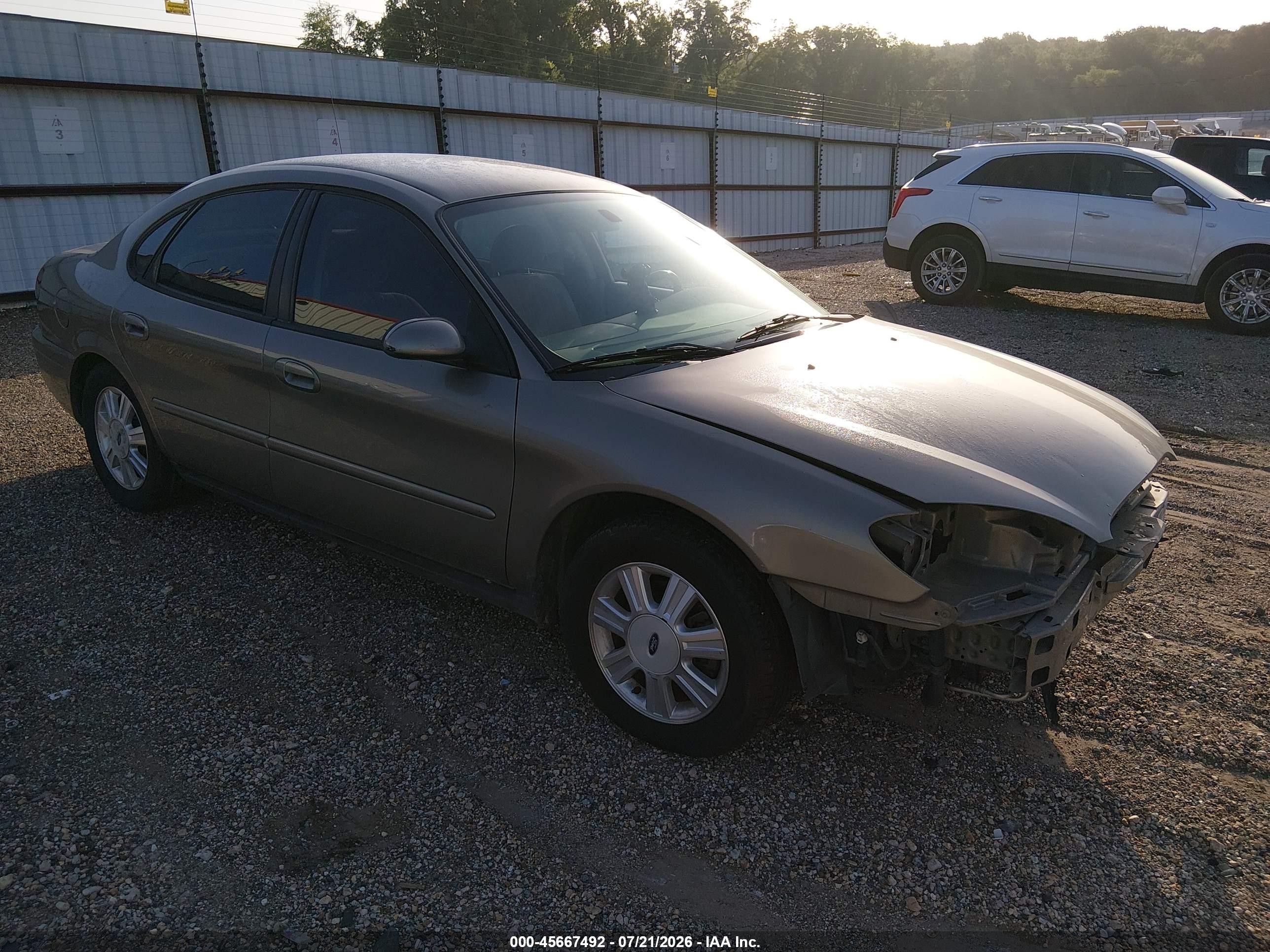 2007 Ford Taurus SEL, VIN 1FAFP56U07A167272 — Front end