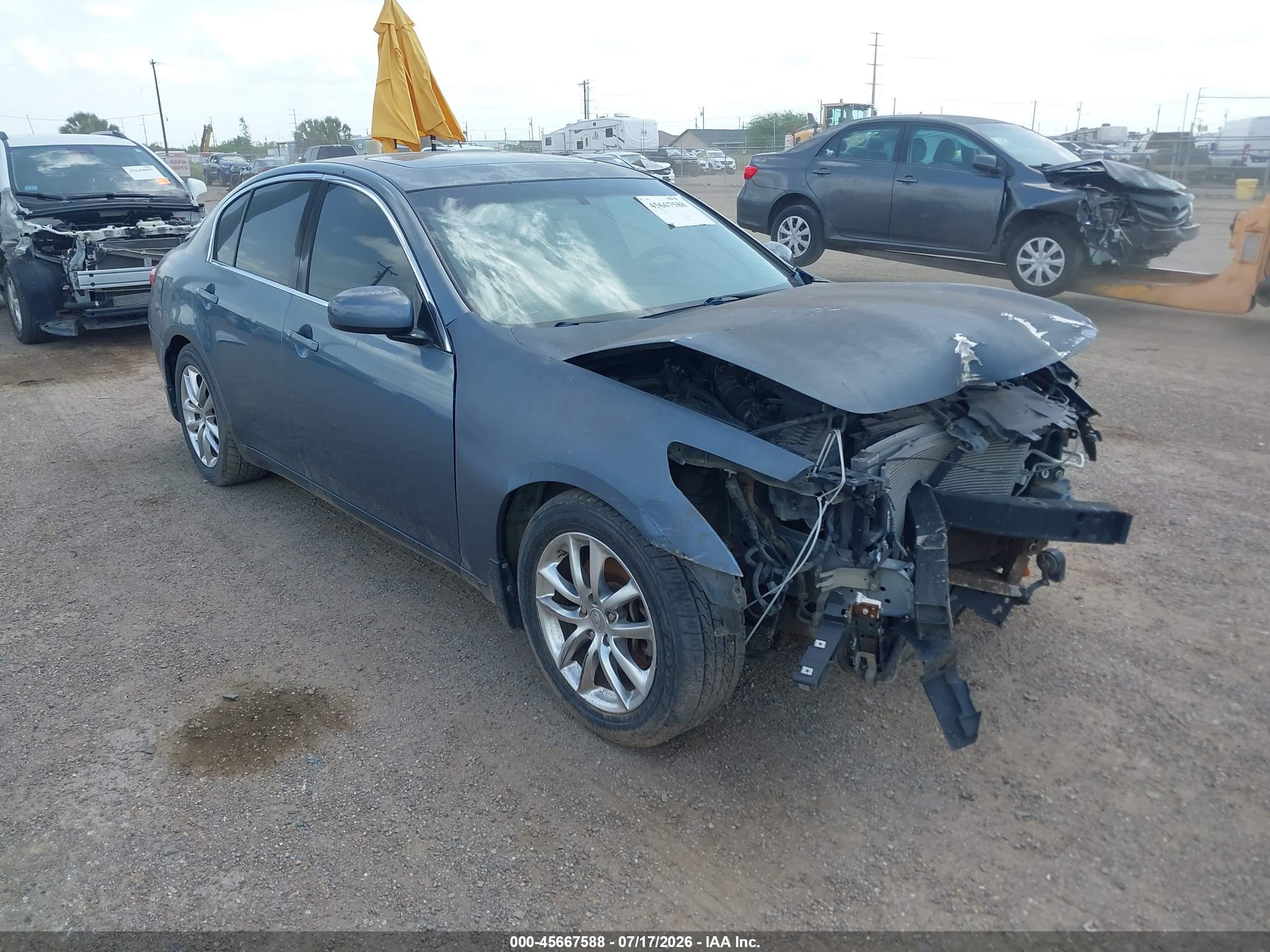 2008 Infiniti G35 Journey, VIN JNKBV61EX8M206632 — Front end