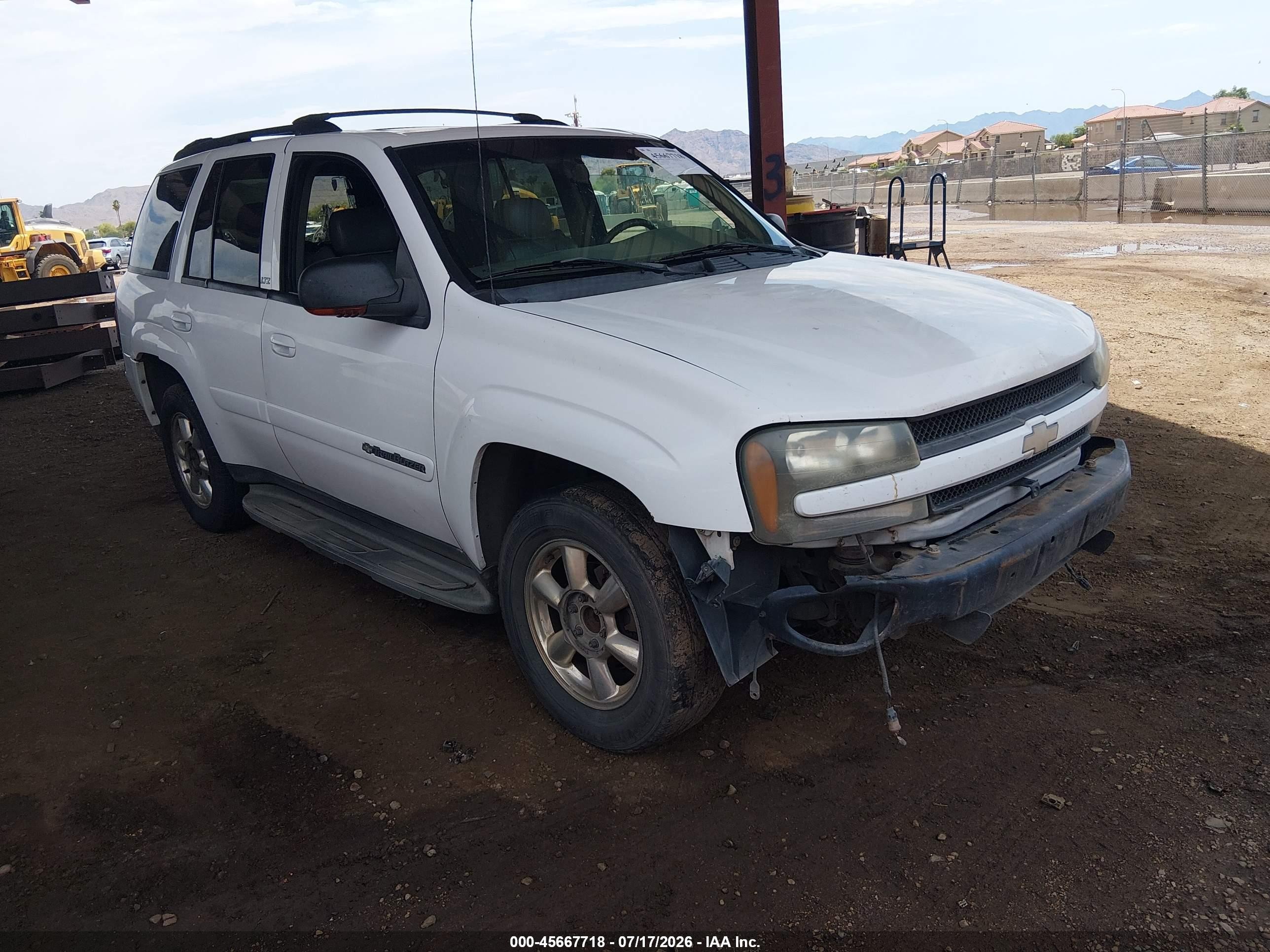 2002 Chevrolet TrailBlazer LS, VIN 1GNDS13S522476533 — Front end