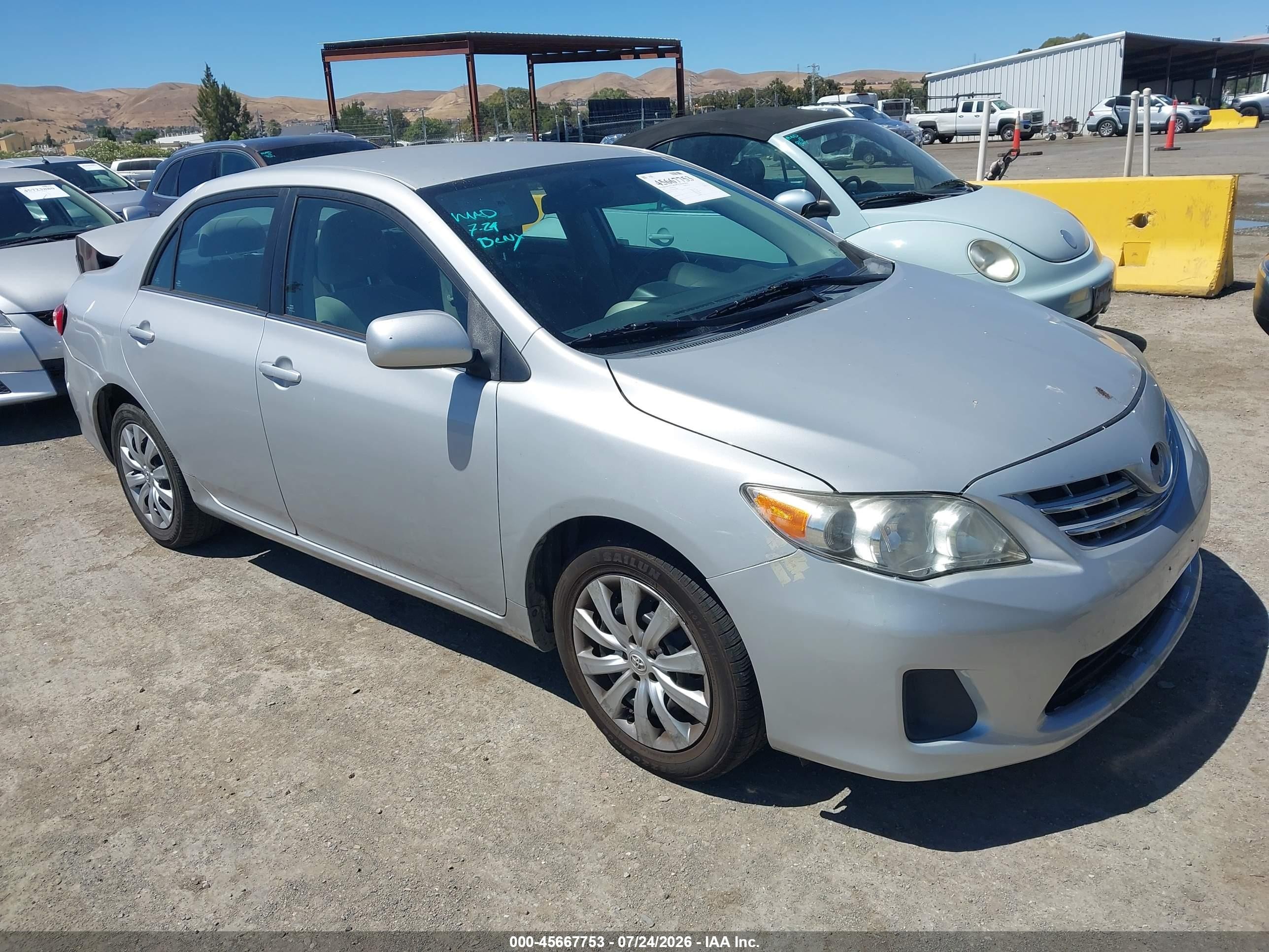 2013 Toyota Corolla LE, VIN 2T1BU4EE1DC086830 — Rear end