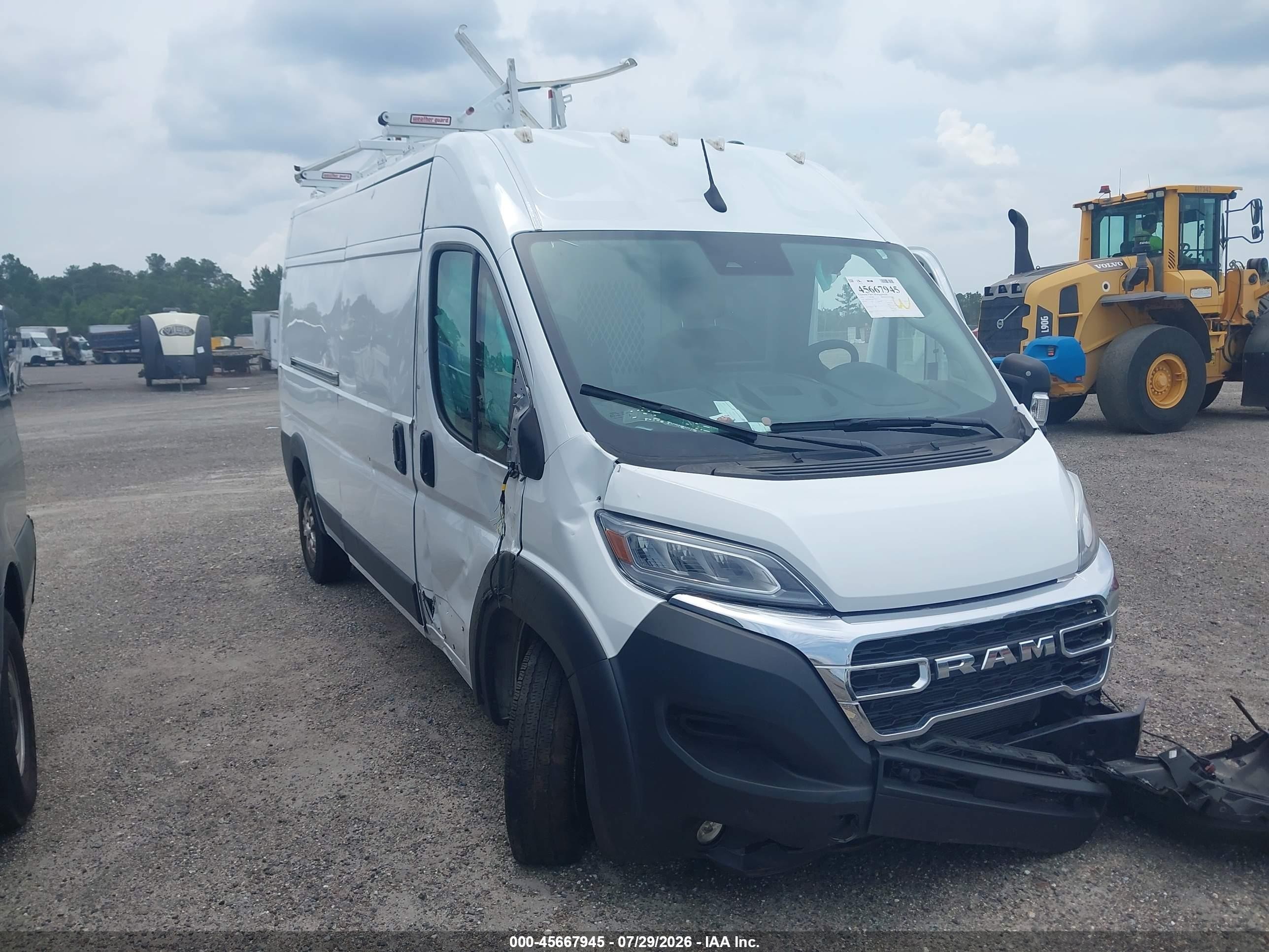 2025 Ram ProMaster Cargo Tradesman, VIN 3C6LRVDGXSE554705 — Front end