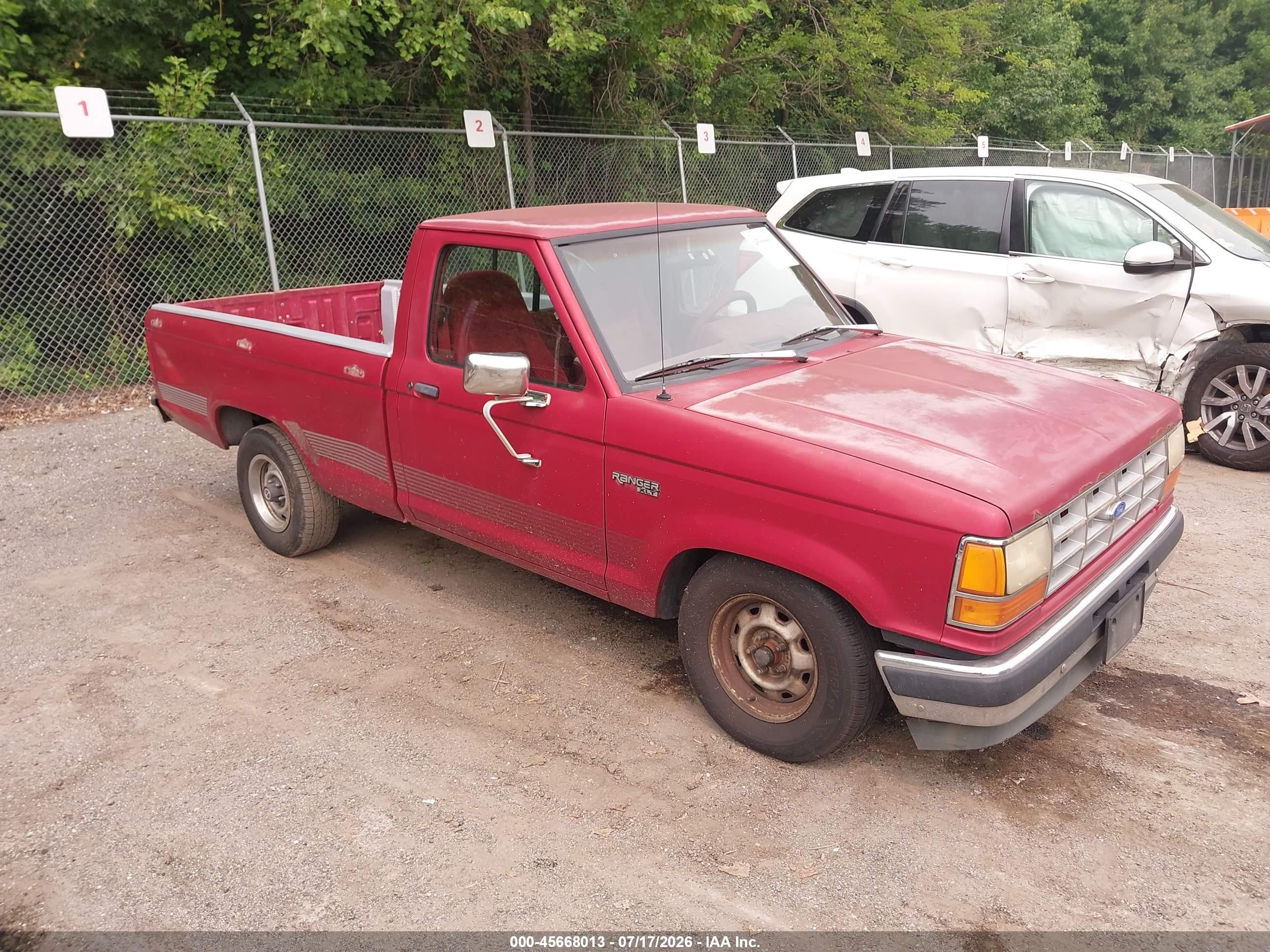 1992 Ford Ranger XLT, VIN 1FTCR10X4NTA25267 — Normal wear