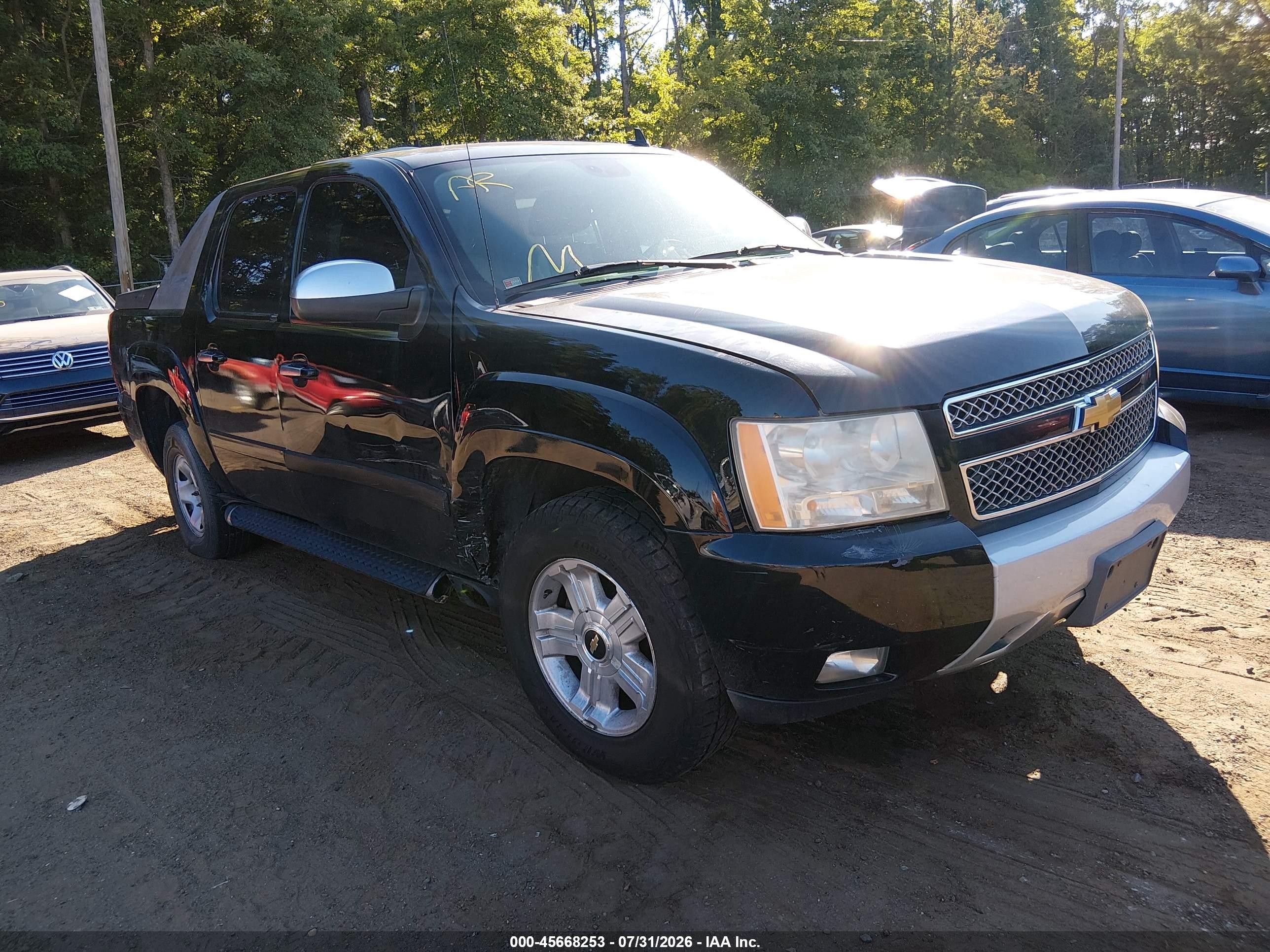2008 Chevrolet Avalanche 3LT, VIN 3GNFK12378G128803 — Бок