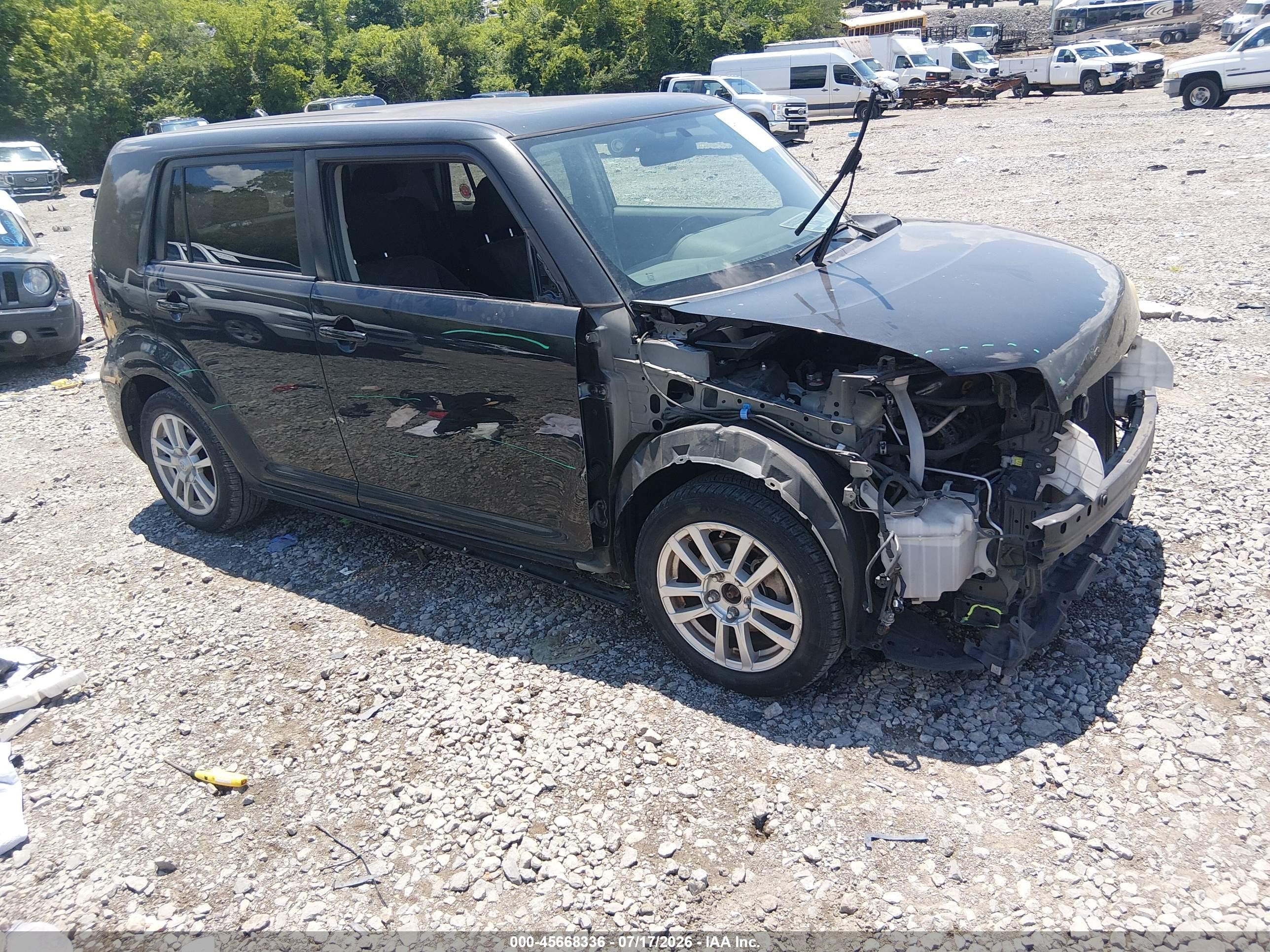 2015 Scion xB, VIN JTLZE4FEXFJ075279 — Front end