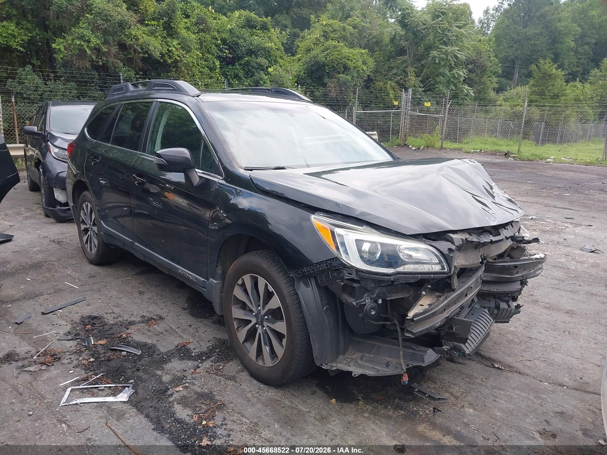 2015 Subaru Outback Limited, VIN 4S4BSBLC8F3276109 — Front end