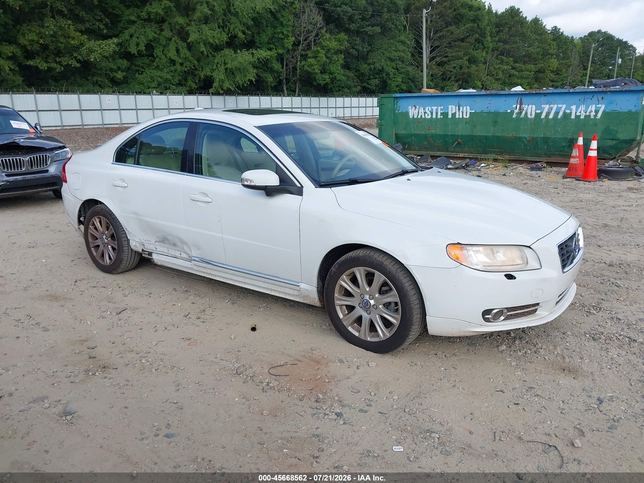 2011 Volvo S80 3.2L, VIN YV1940AS7B1145183 — Side
