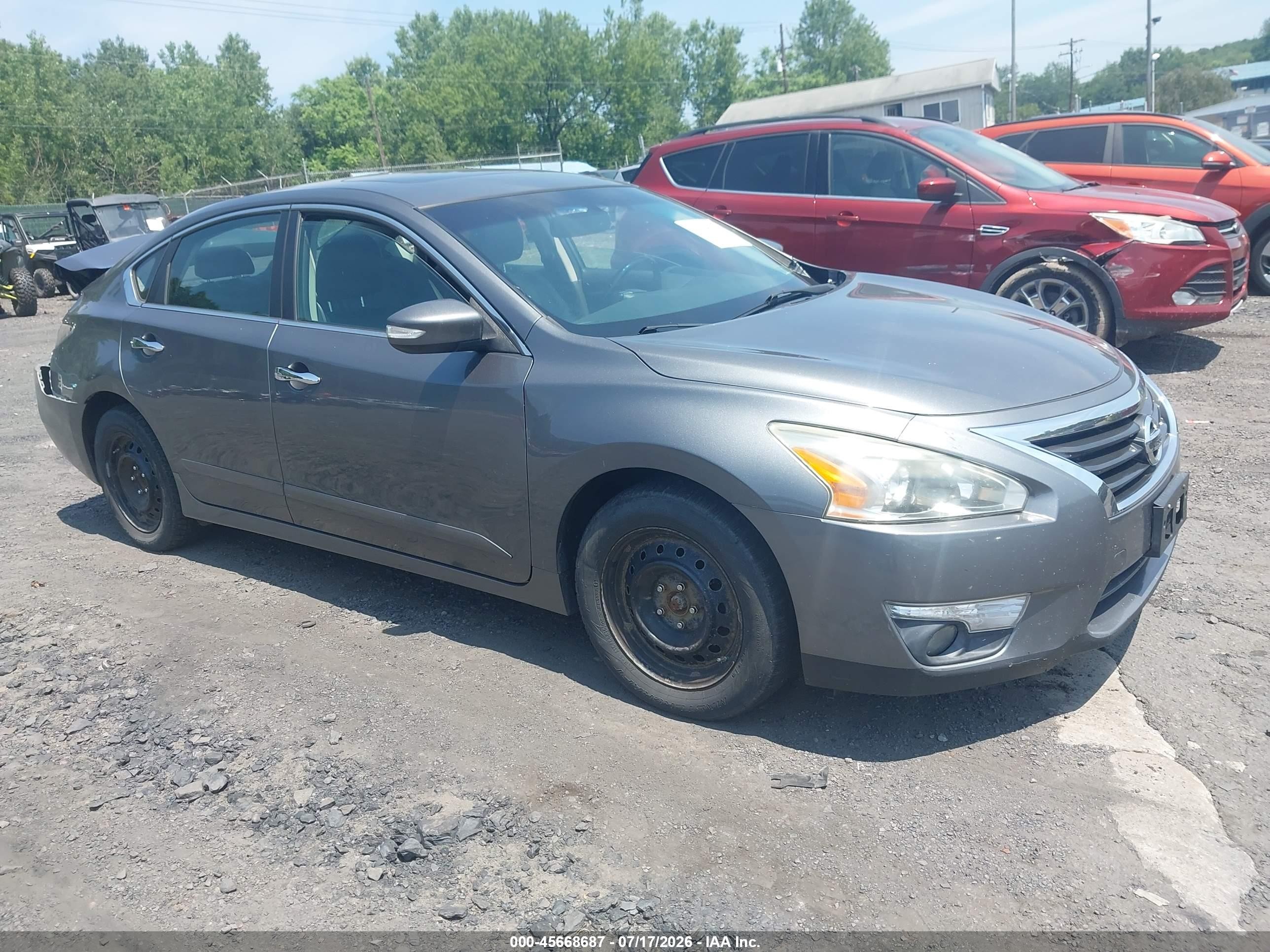 2014 Nissan Altima S, VIN 1N4AL3APXEN226619 — Rear end