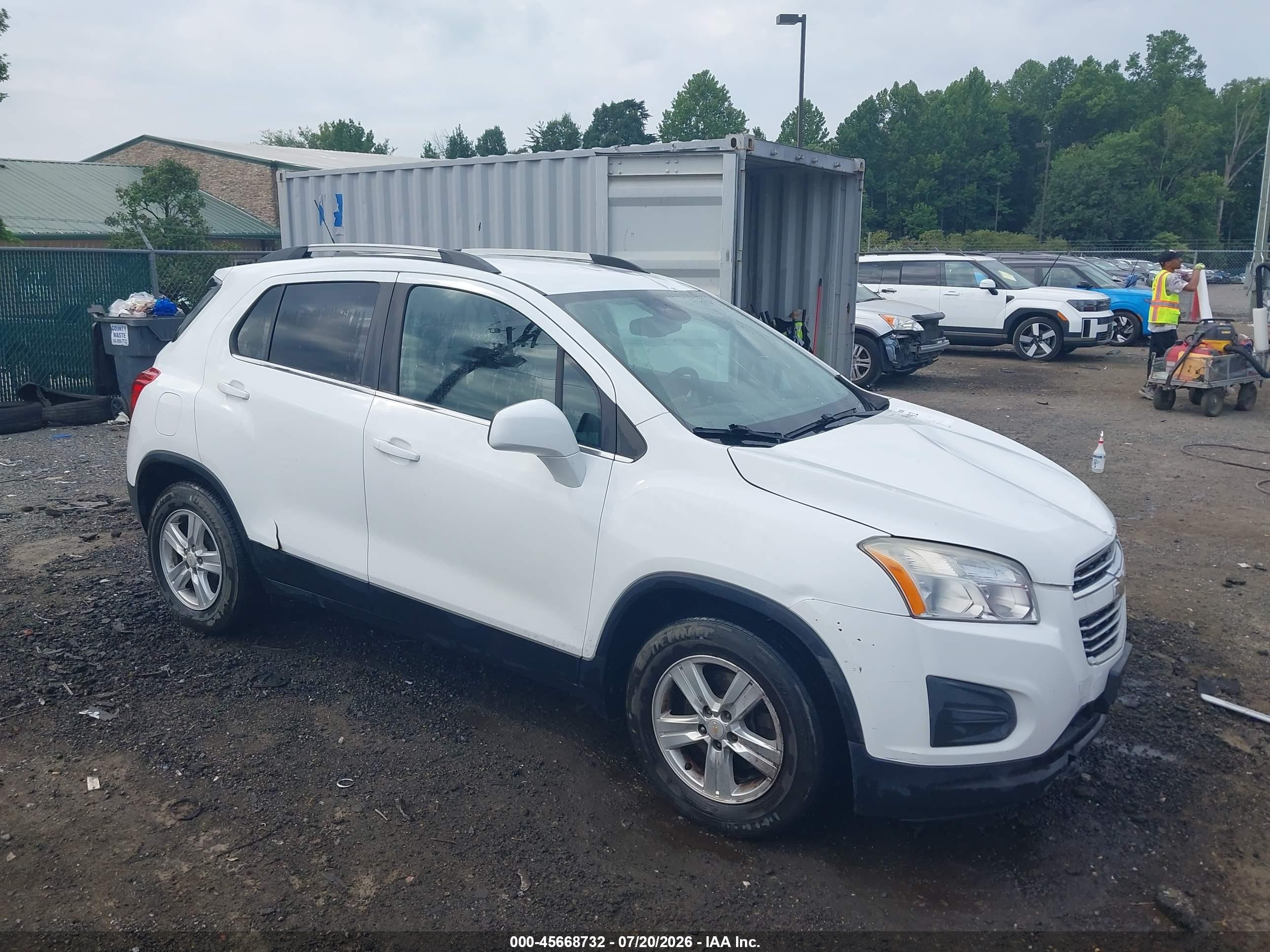 2016 Chevrolet Trax LT, VIN KL7CJLSB8GB616521 — Front end