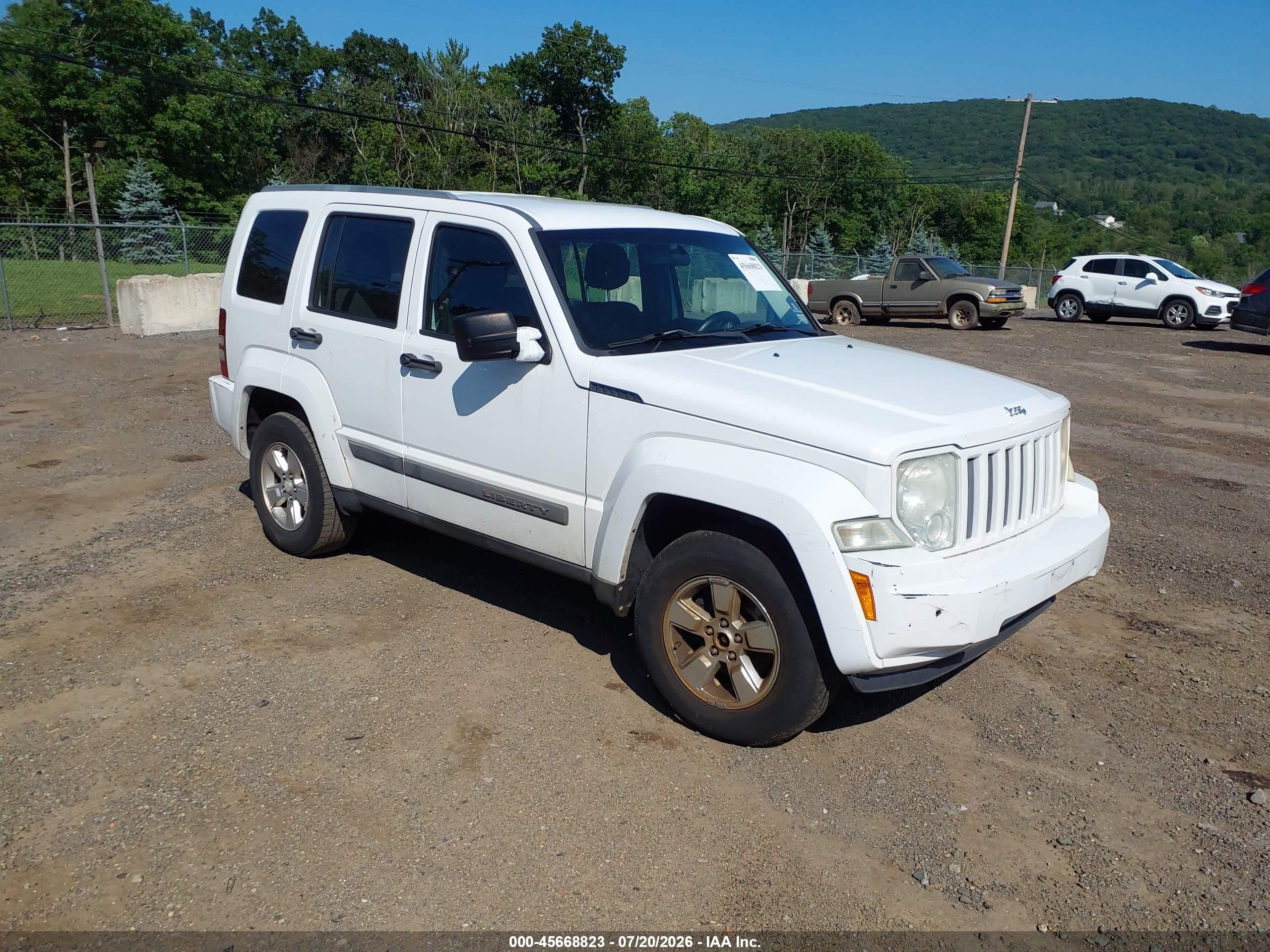 2011 Jeep Liberty Sport, VIN 1J4PN2GK0BW566883 — Normal wear