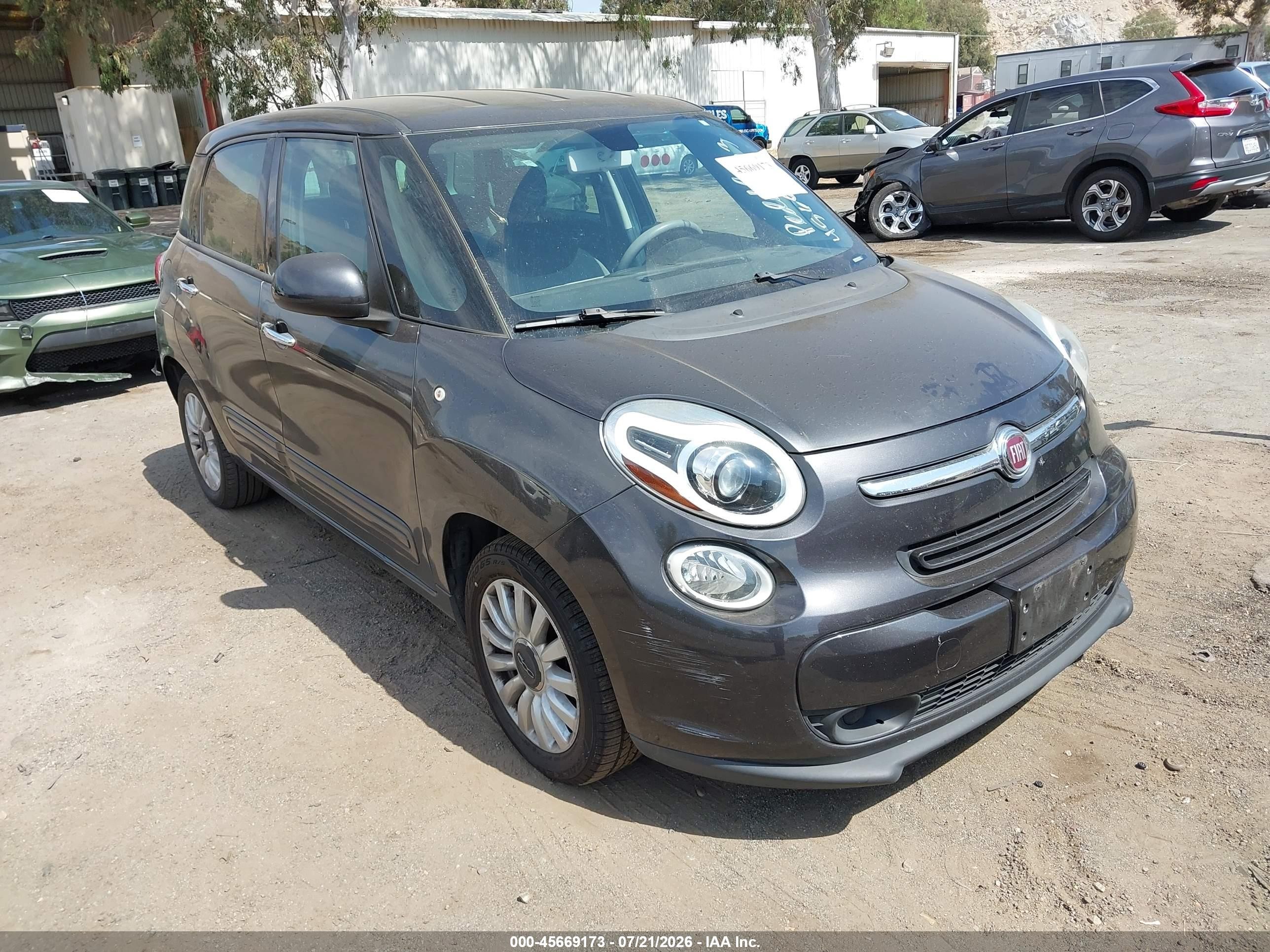2014 FIAT 500L Easy, VIN ZFBCFABH3EZ003064 — Normal wear