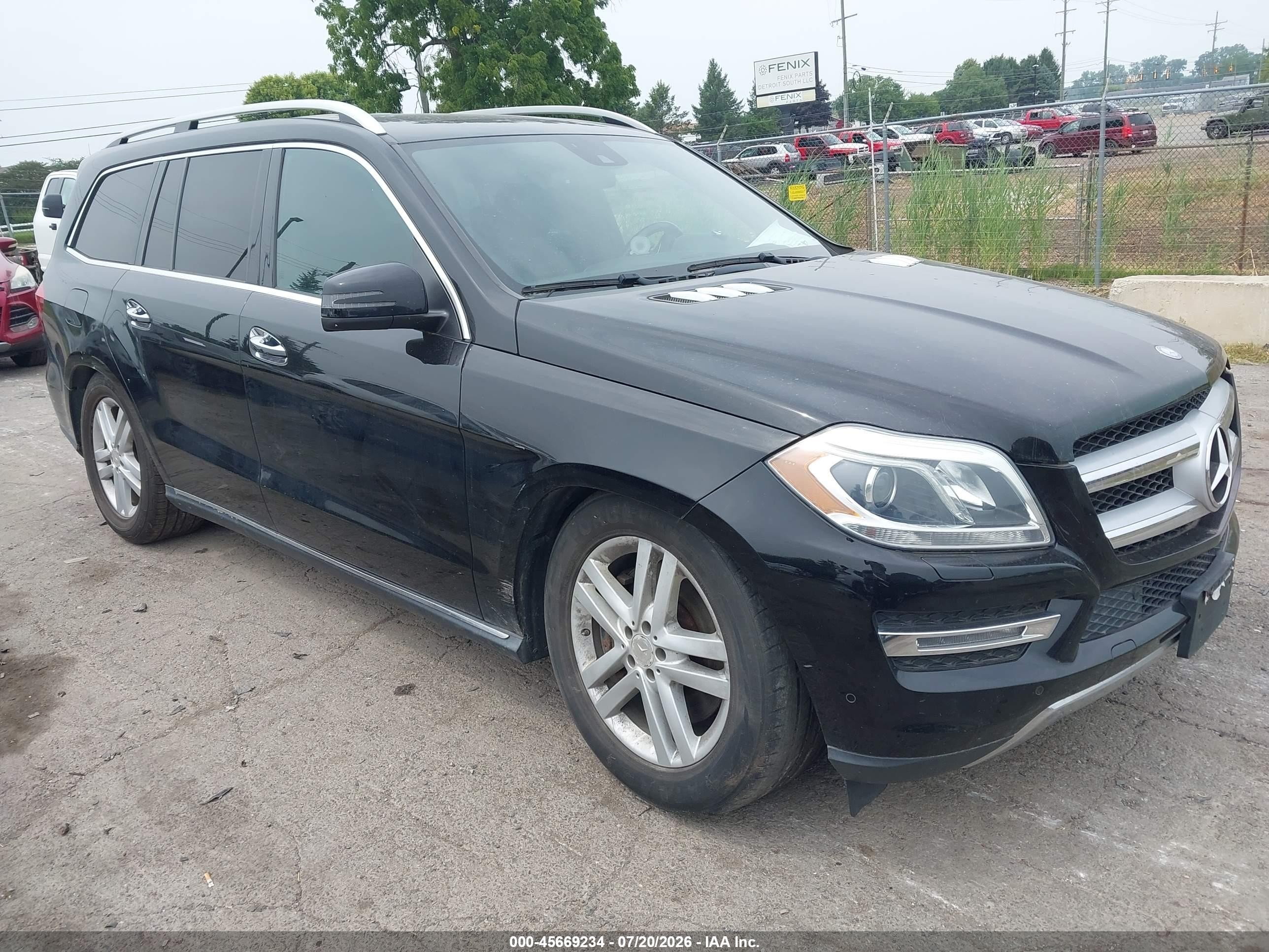 2013 Mercedes-Benz GL 450, VIN 4JGDF7CE1DA258586 — Water / flood