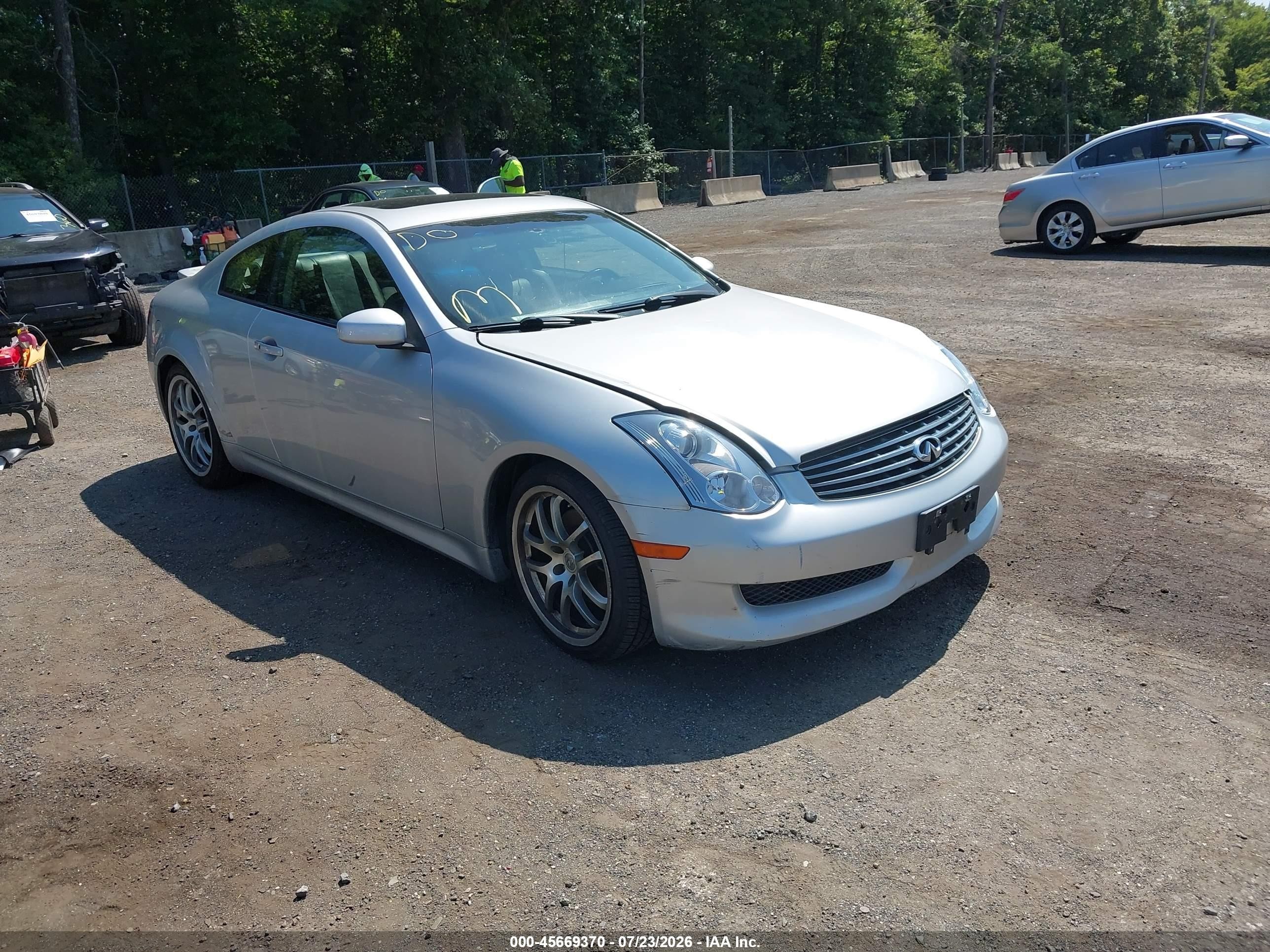 2006 Infiniti G35, VIN JNKCV54E66M711171 — Front end