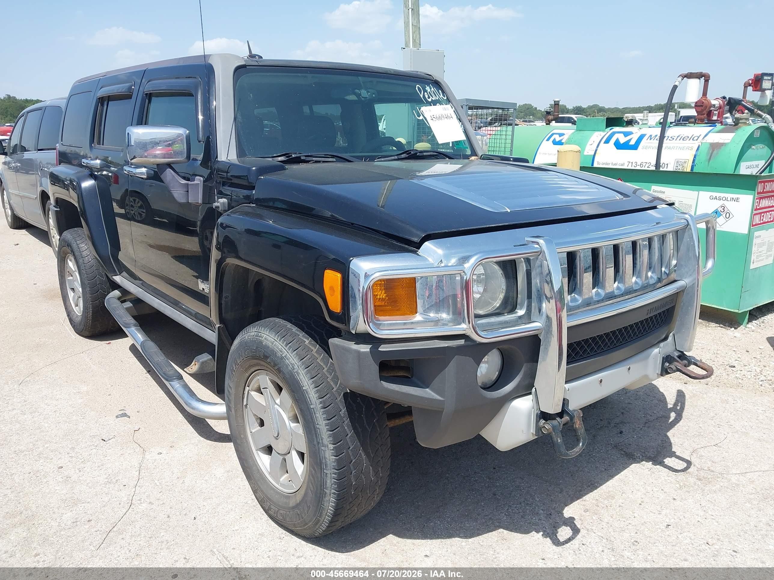 2008 Hummer H3 Luxury, VIN 5GTEN13E988111477 — Normal wear