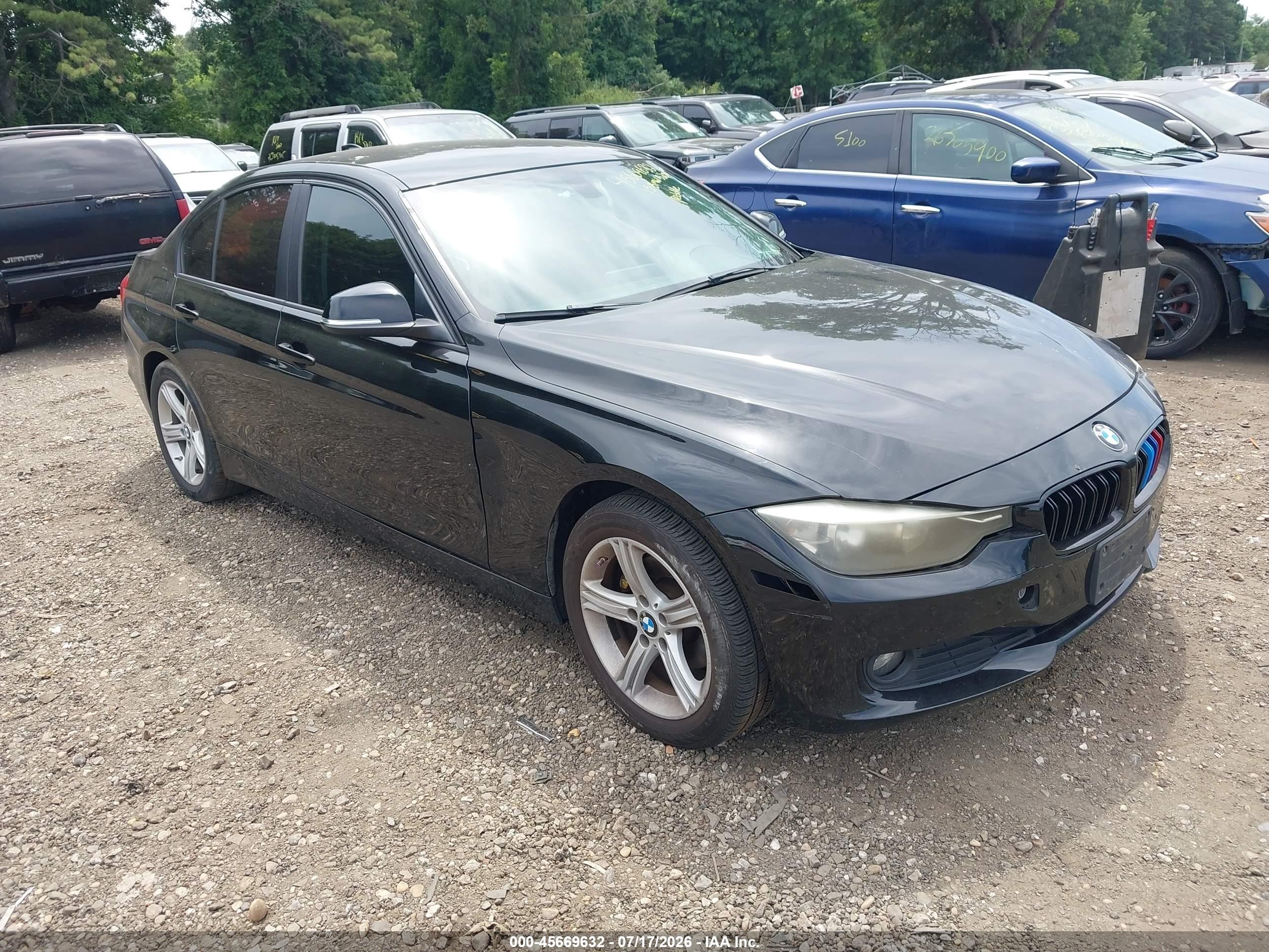 2015 BMW 3 Series 320i, VIN WBA3B1C5XF5A05836 — Normal wear