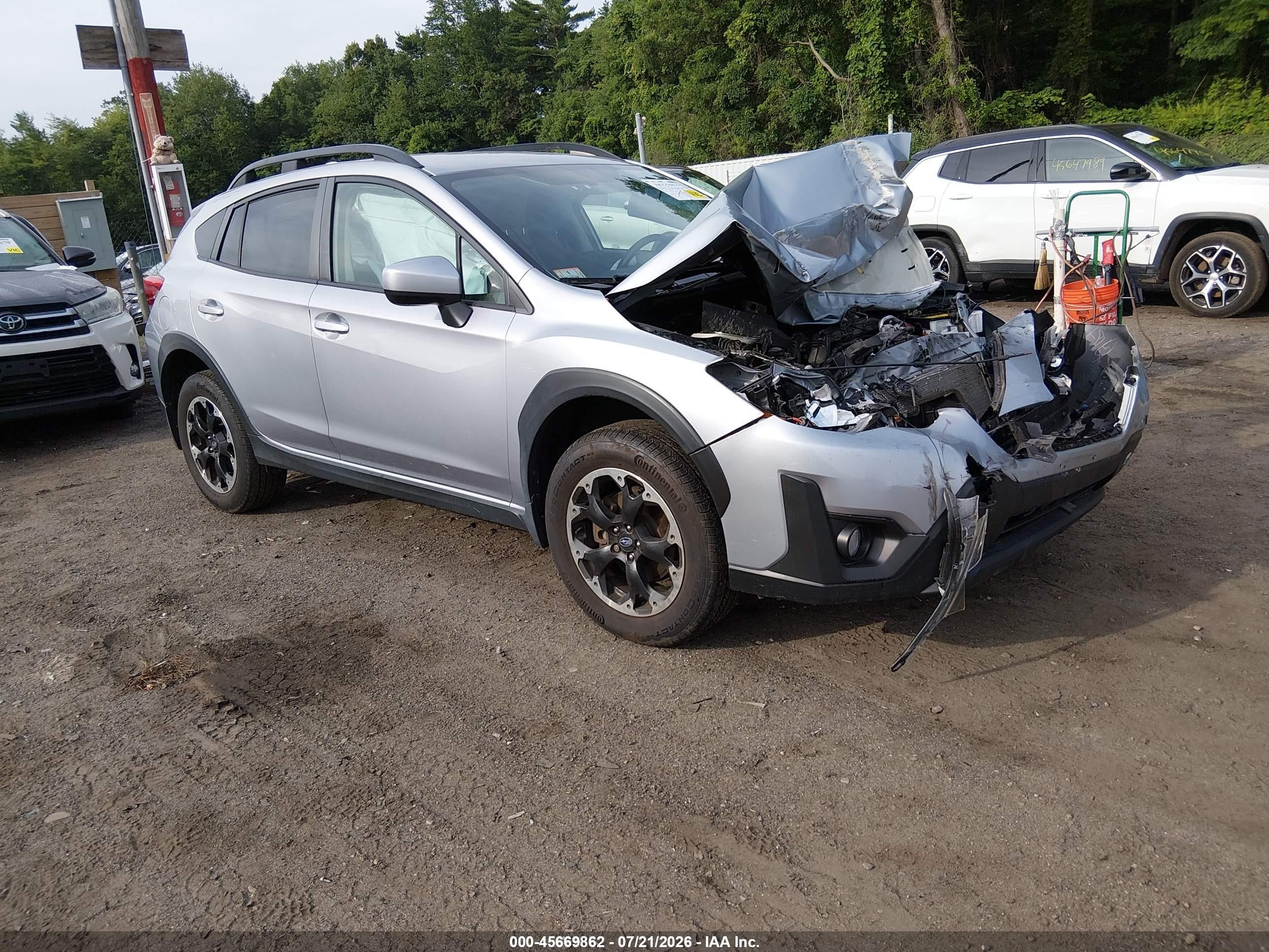 2021 Subaru Crosstrek Premium, VIN JF2GTACC3M9229387 — Front end