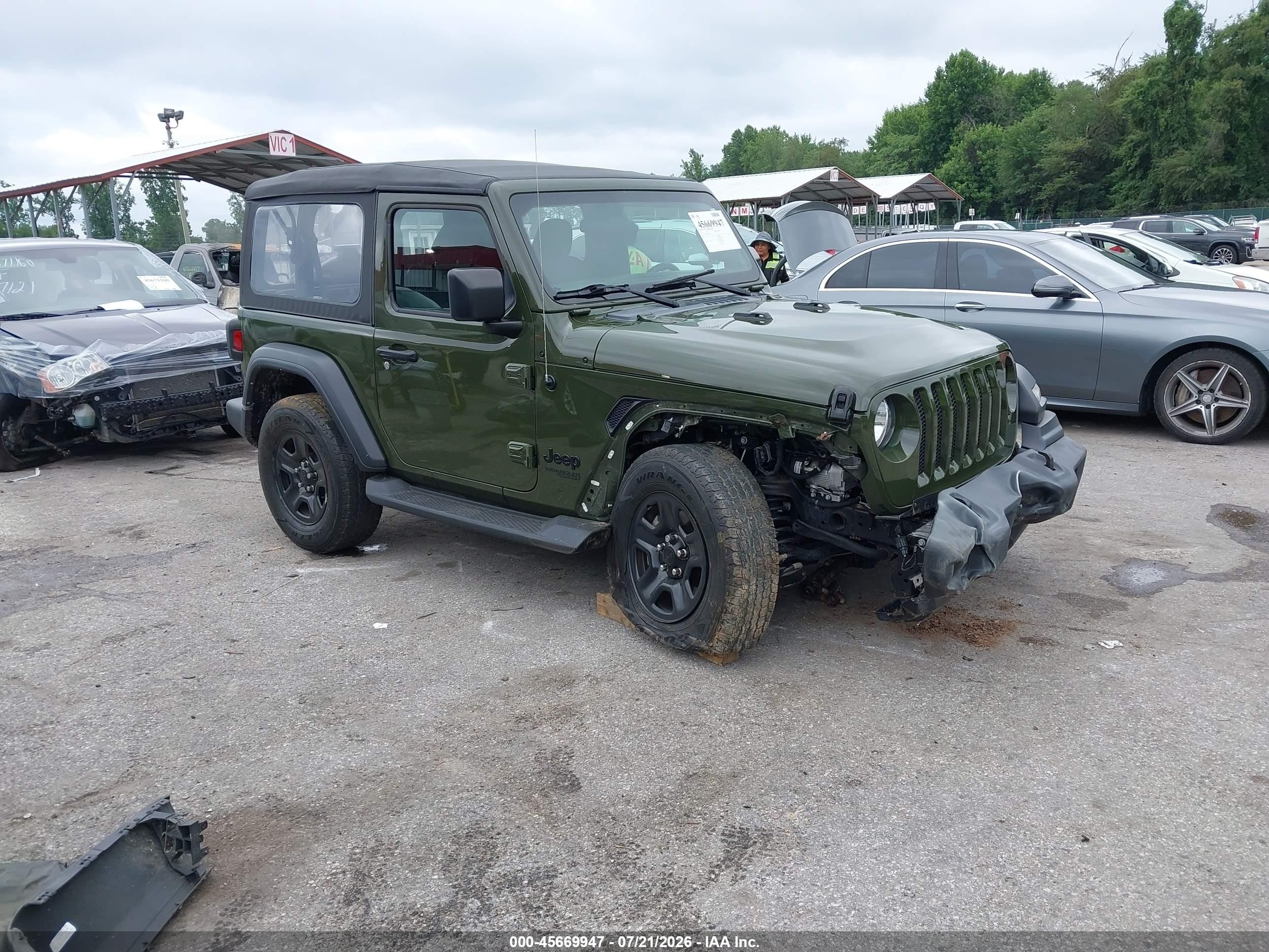 2021 Jeep Wrangler Sport, VIN 1C4GJXAG2MW662438 — Front end