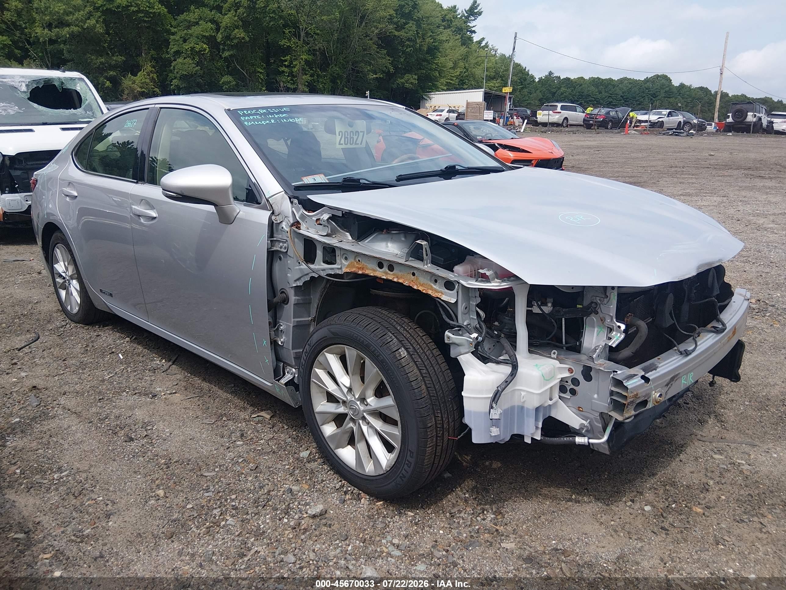 2013 Lexus ES 300h, VIN JTHBW1GG2D2032893 — Front end